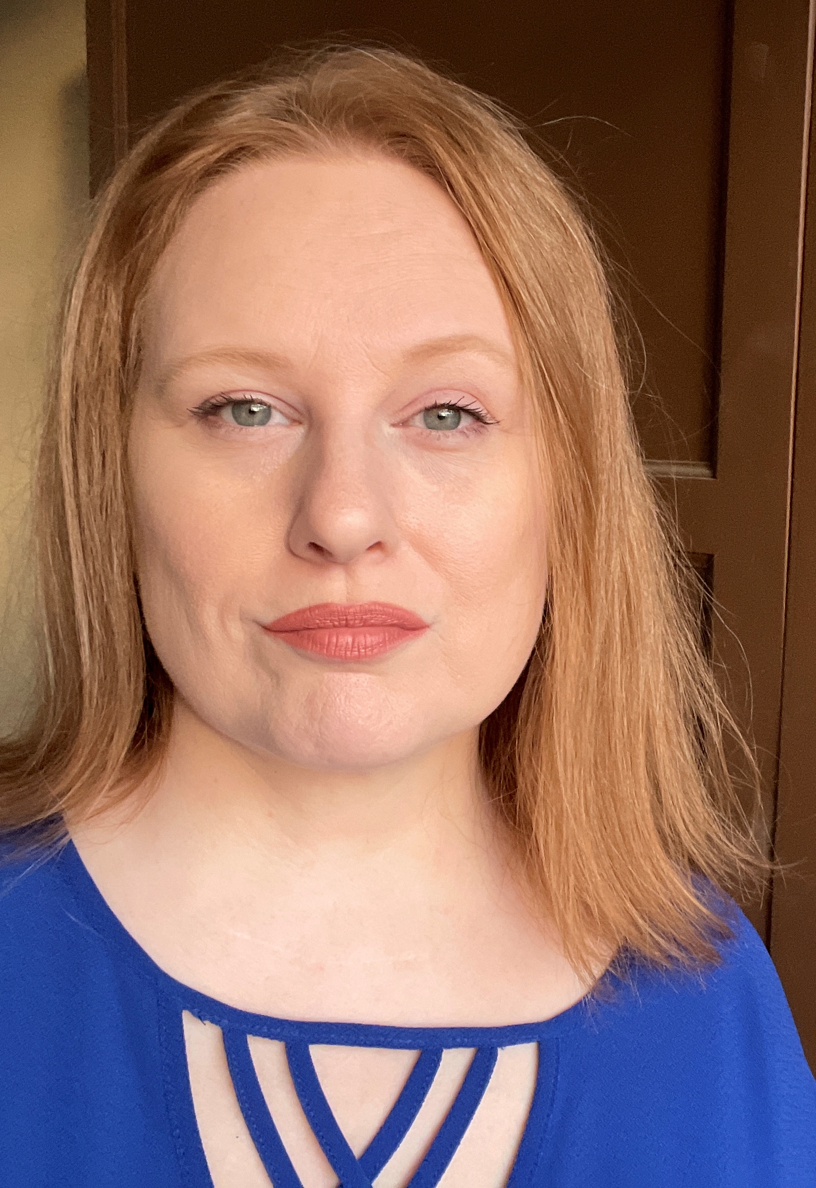 actor Angie Gregory large photo