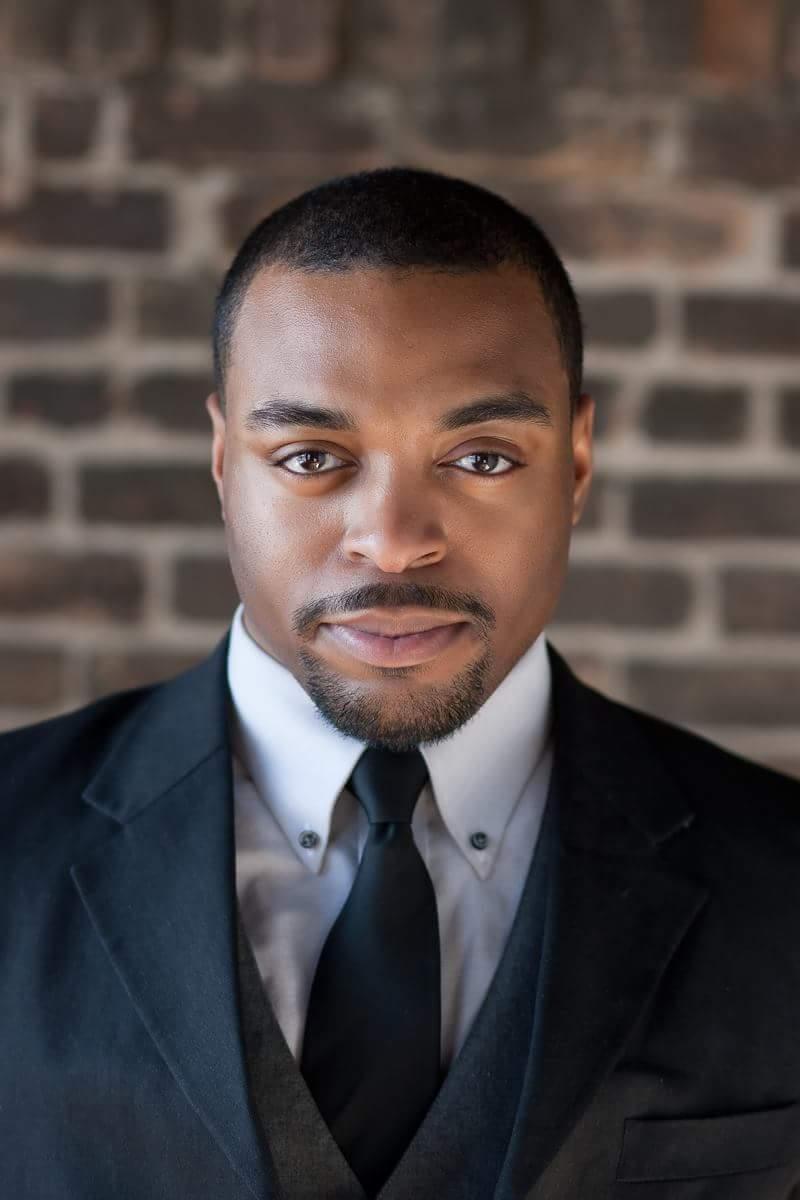 actor Leonard Searcy large photo