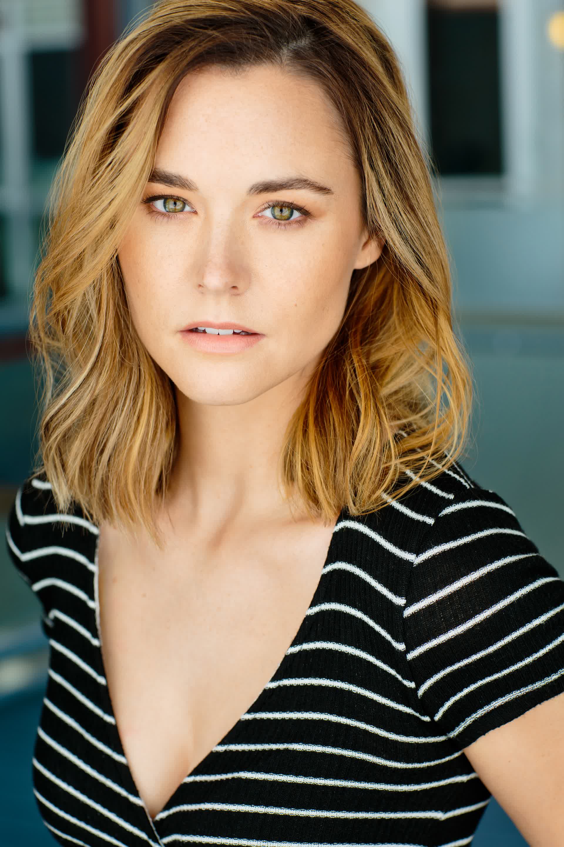 actor Paige Herschell large photo