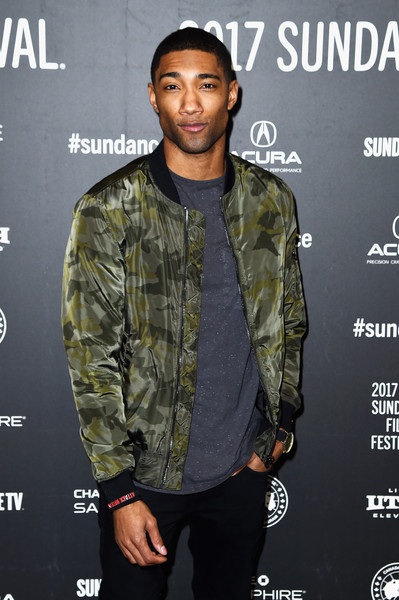 actor Carter Redwood large photo