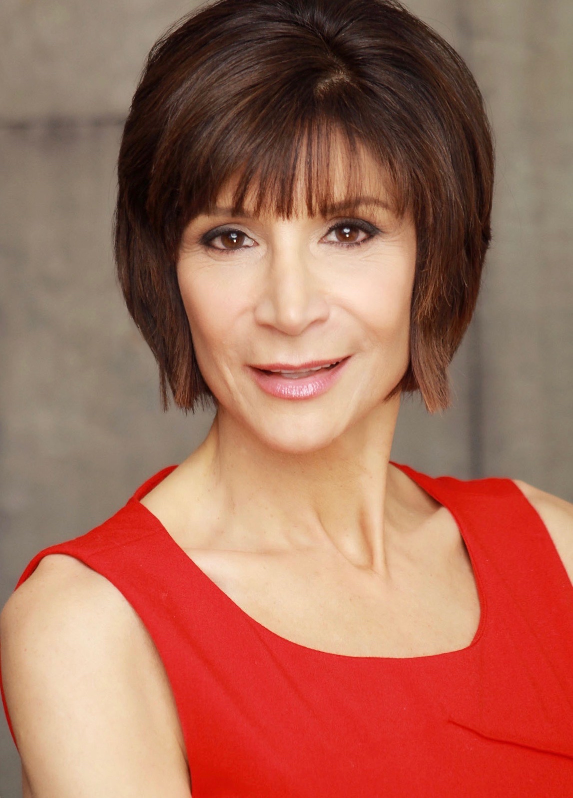 actor Sue Giosa large photo