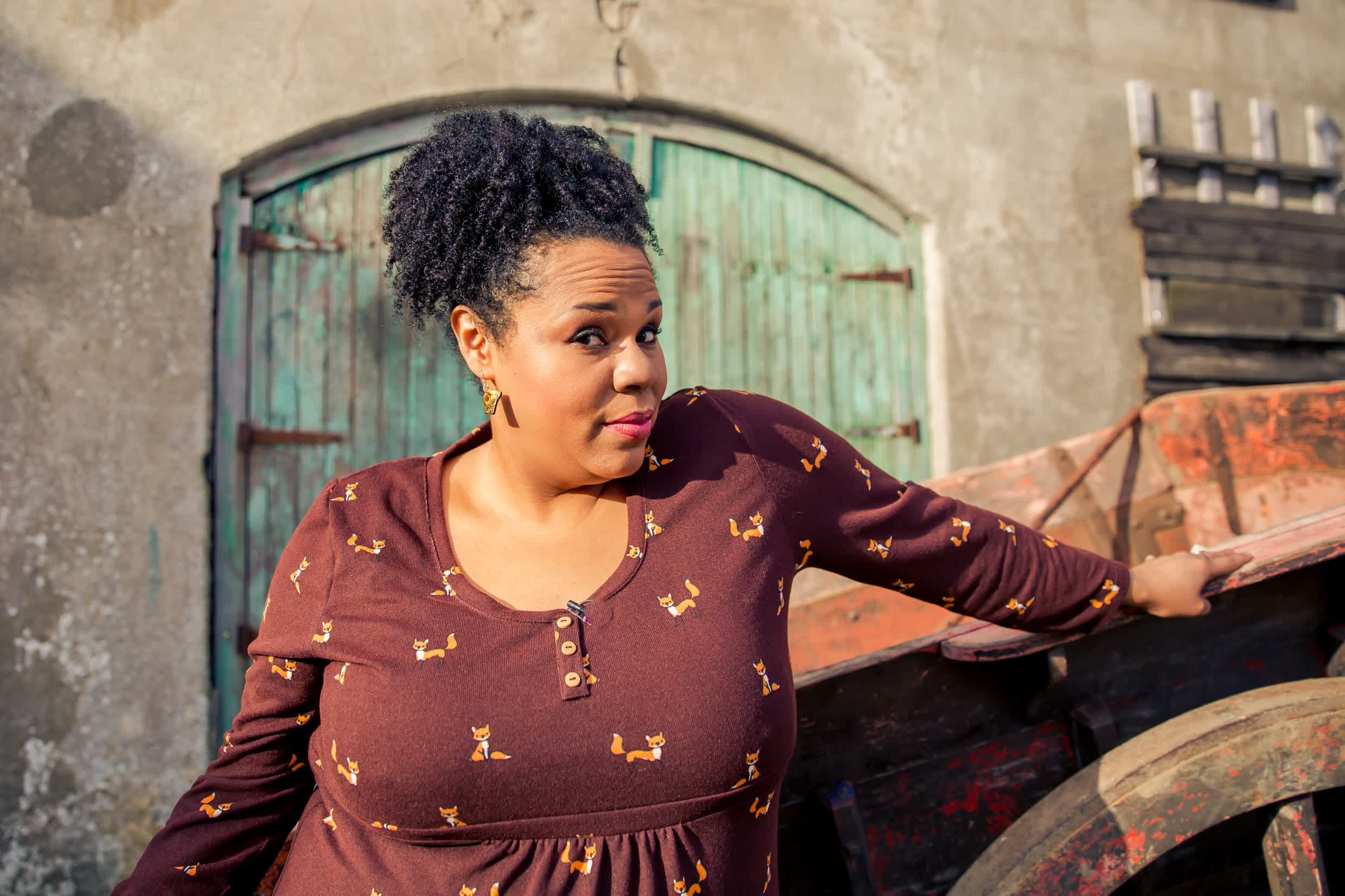 actor Desiree Burch large photo