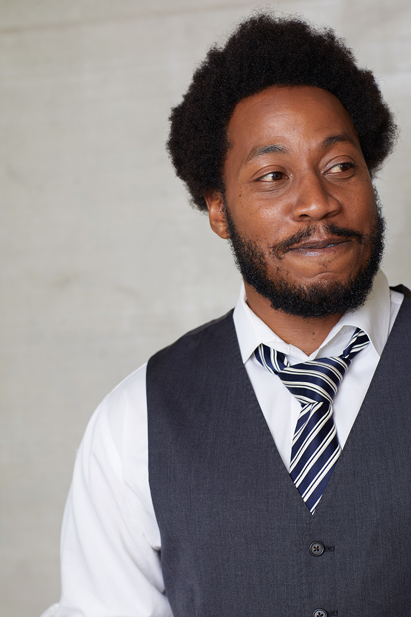 actor Willie James Warren Jr. large photo