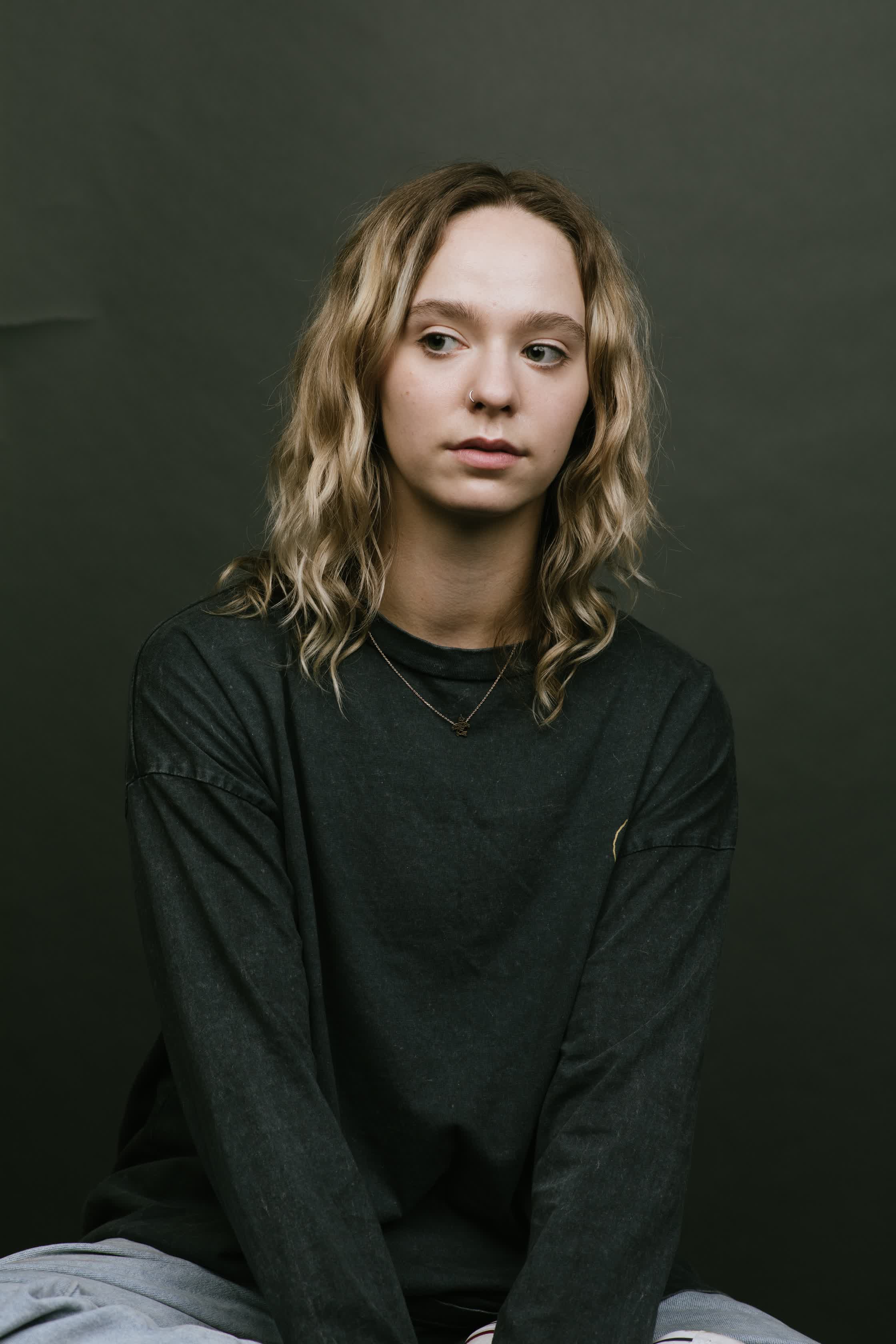 actor Jess McLeod large photo