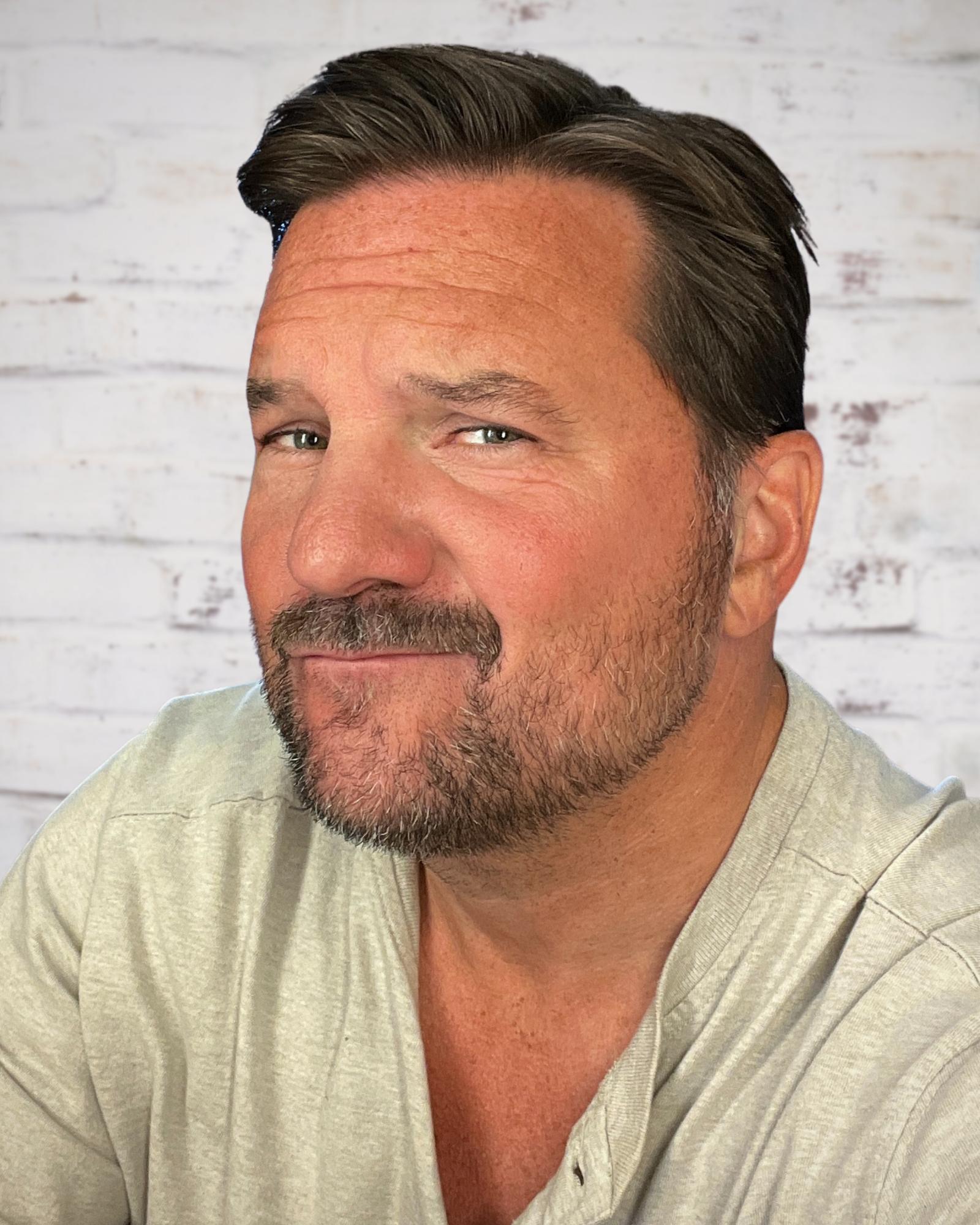 actor Peter Michael Dillon large photo