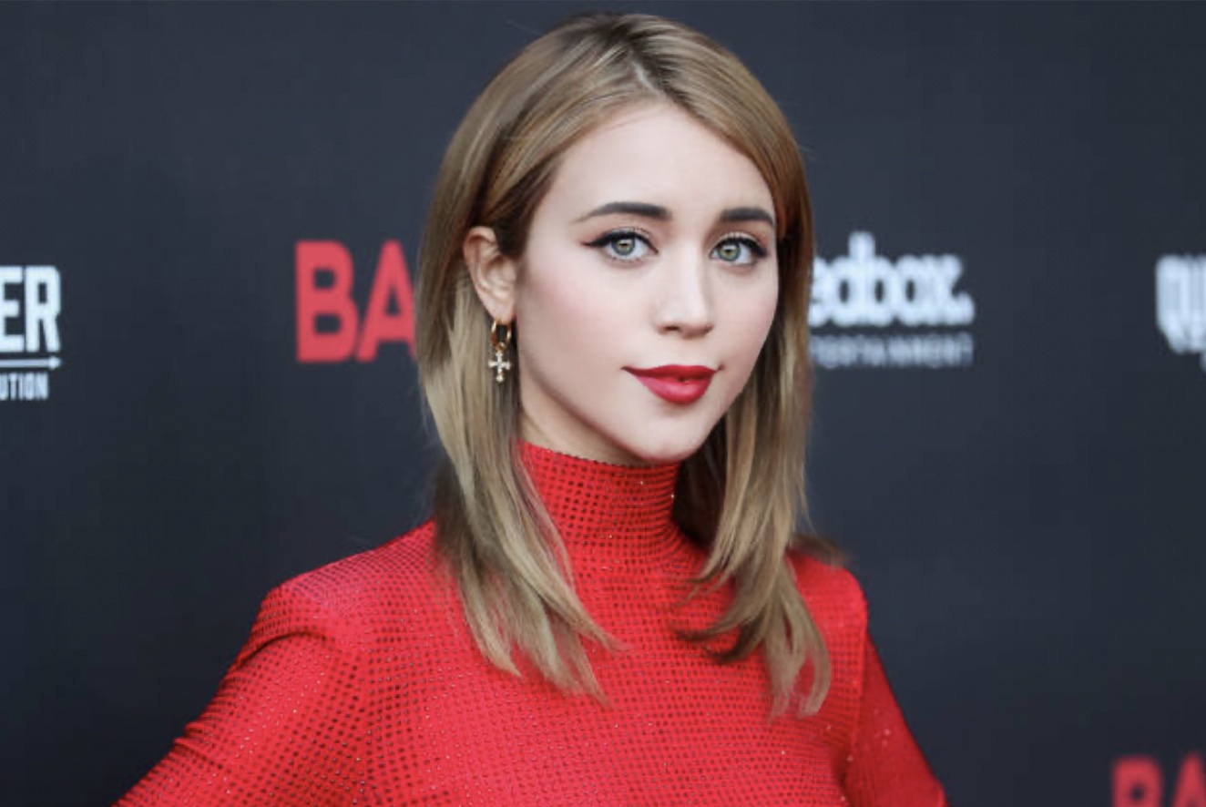 actor Caylee Cowan large photo