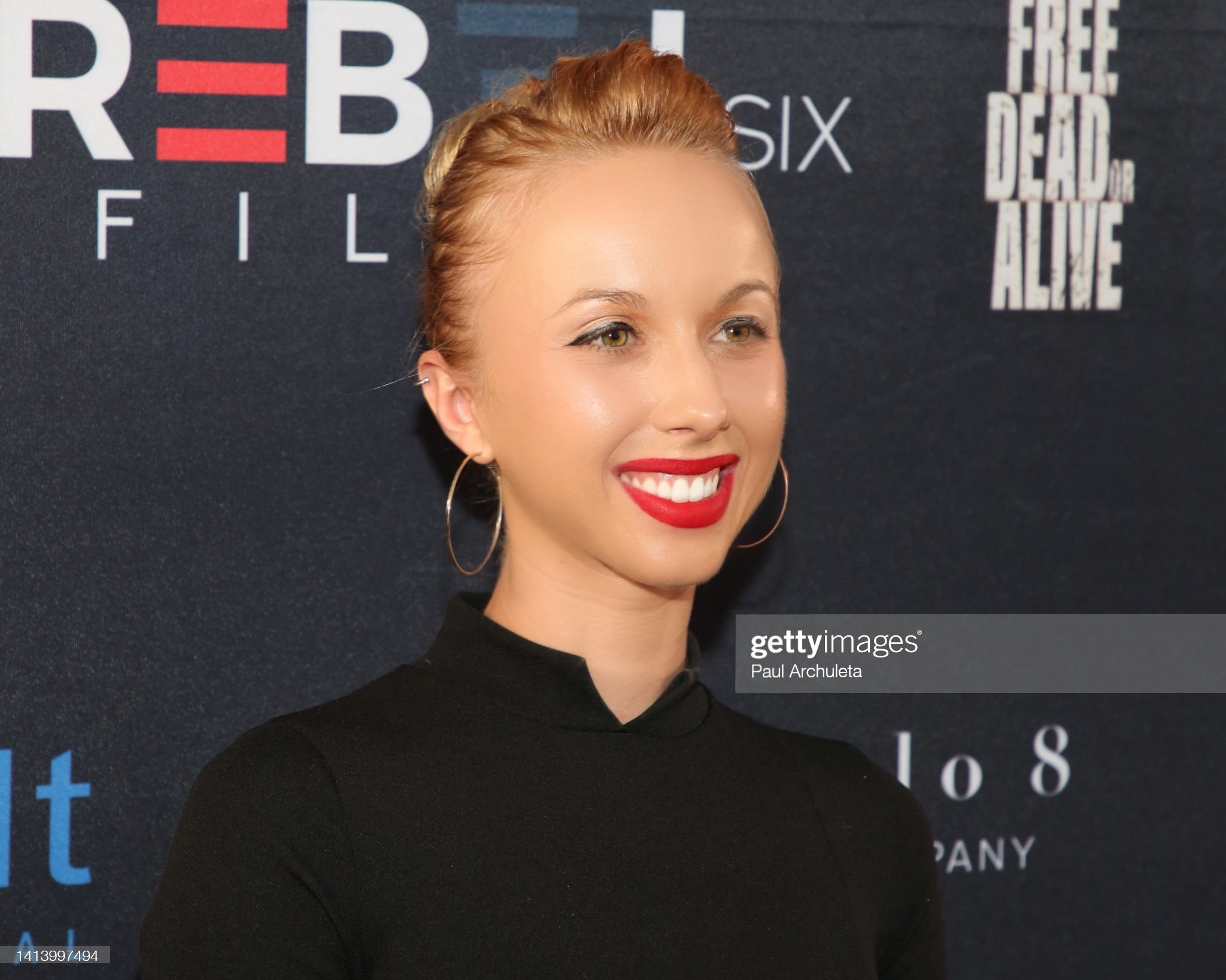 actor Sarah Marie large photo