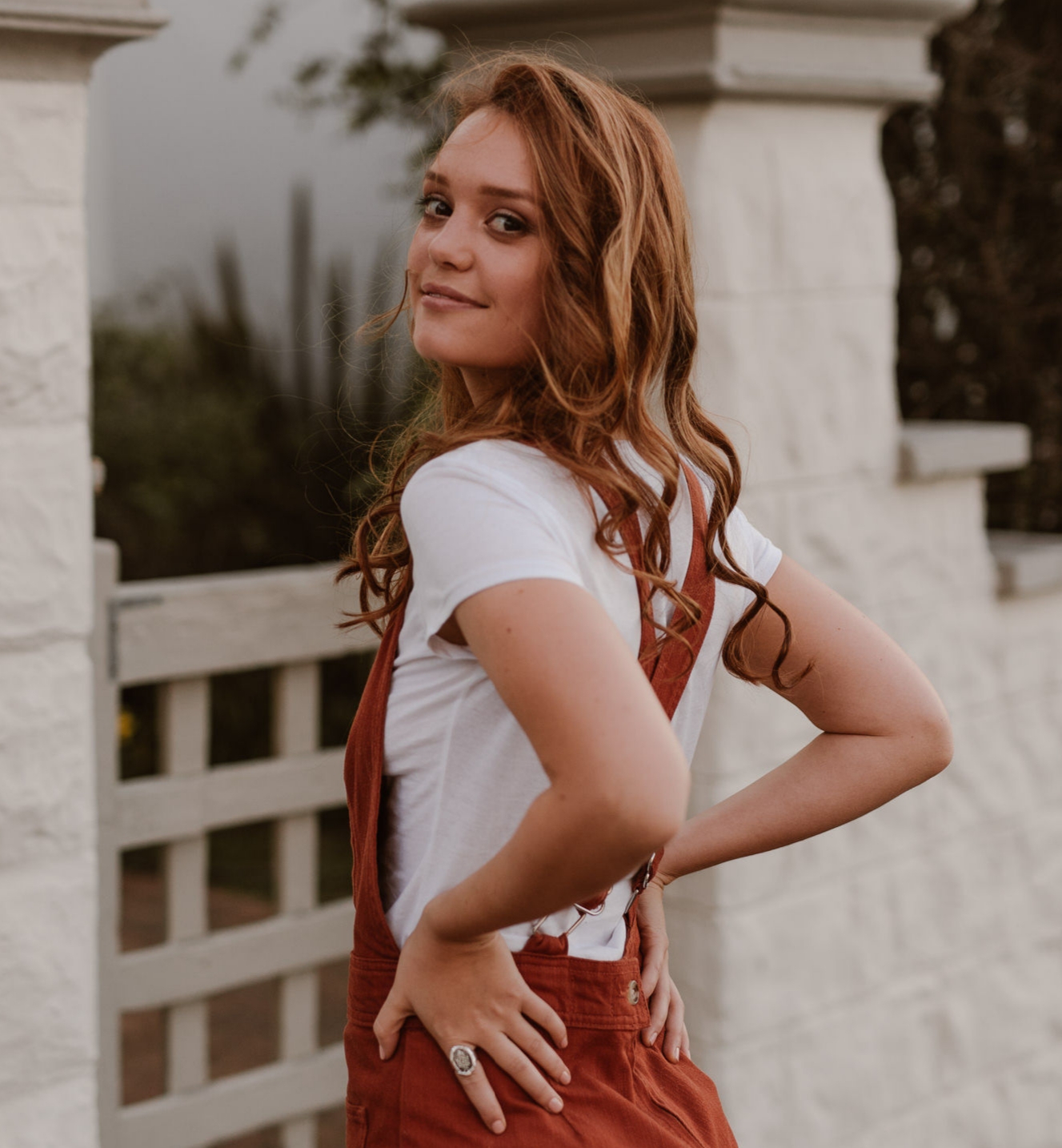 actor Jessica Sutton large photo