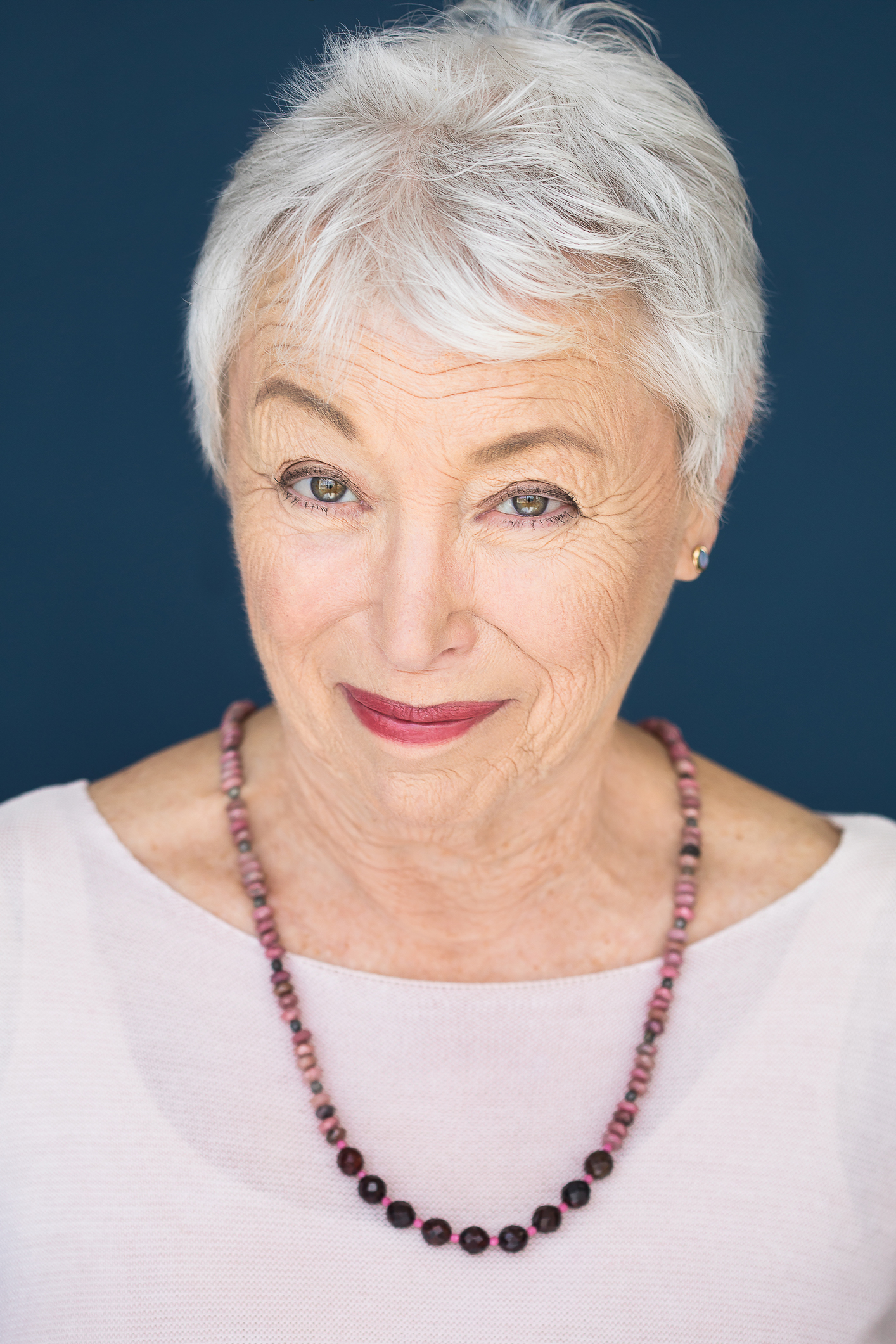 actor Elaine Partnow large photo