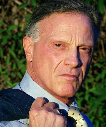 actor Michael Twaine large photo