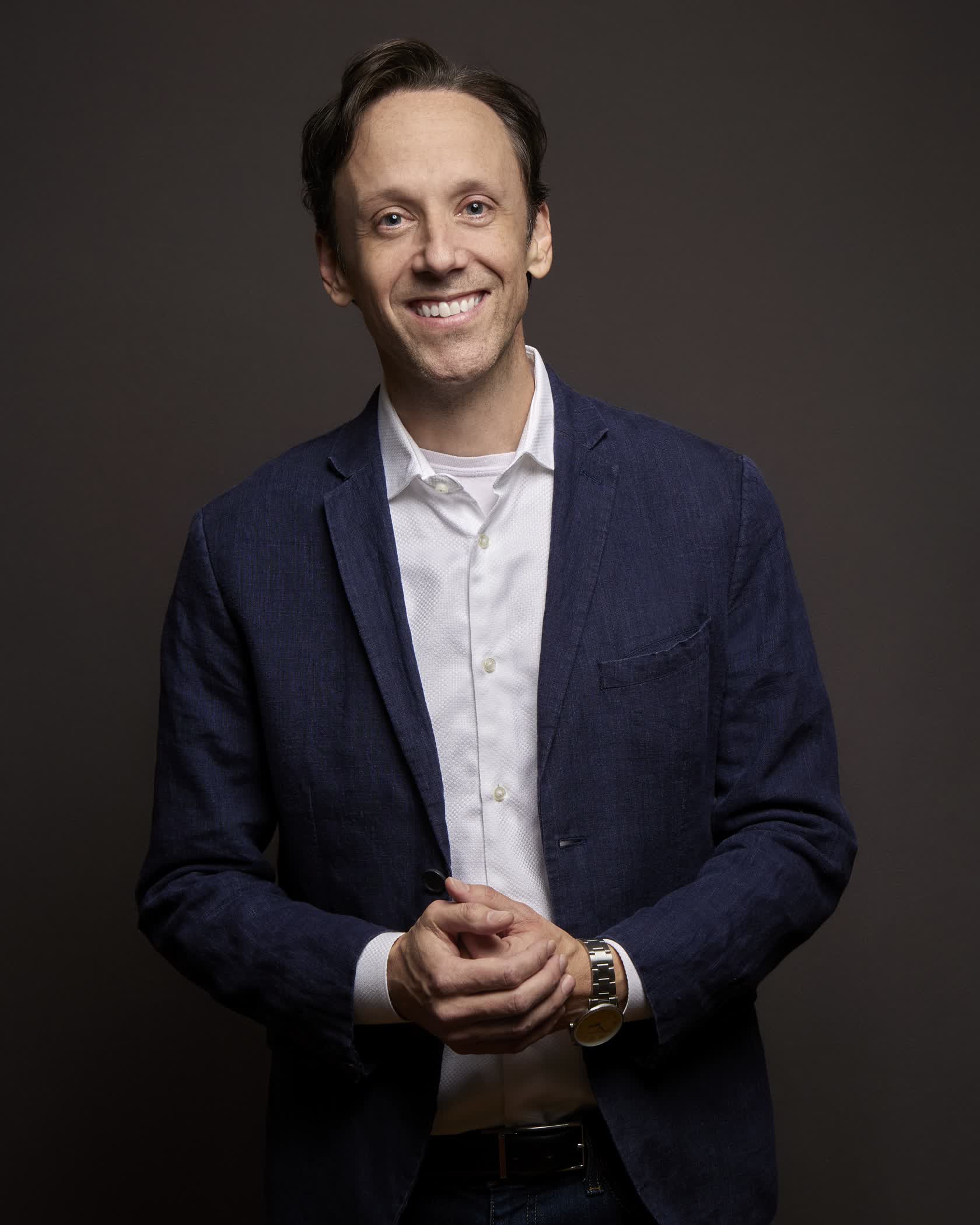 actor Mike Iveson large photo