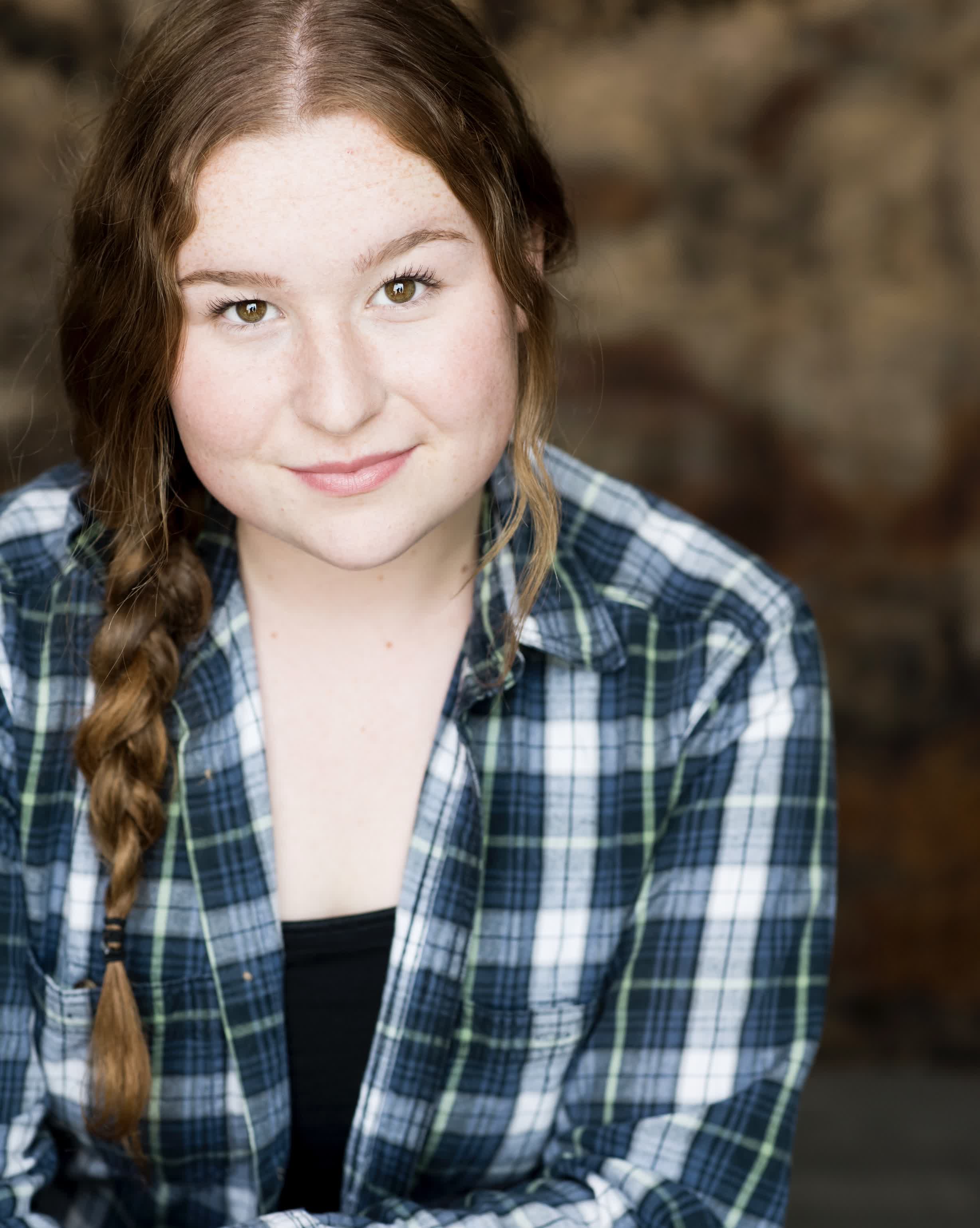 actor Julia Lester large photo