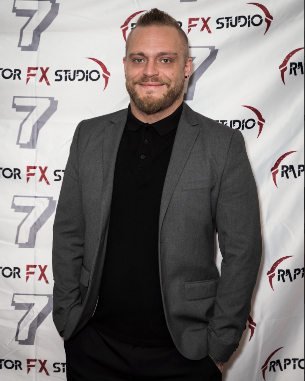 actor Steve Larkin large photo