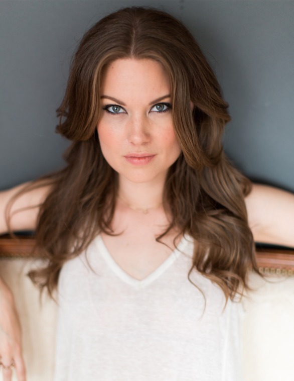 actor Anna Van Hooft large photo