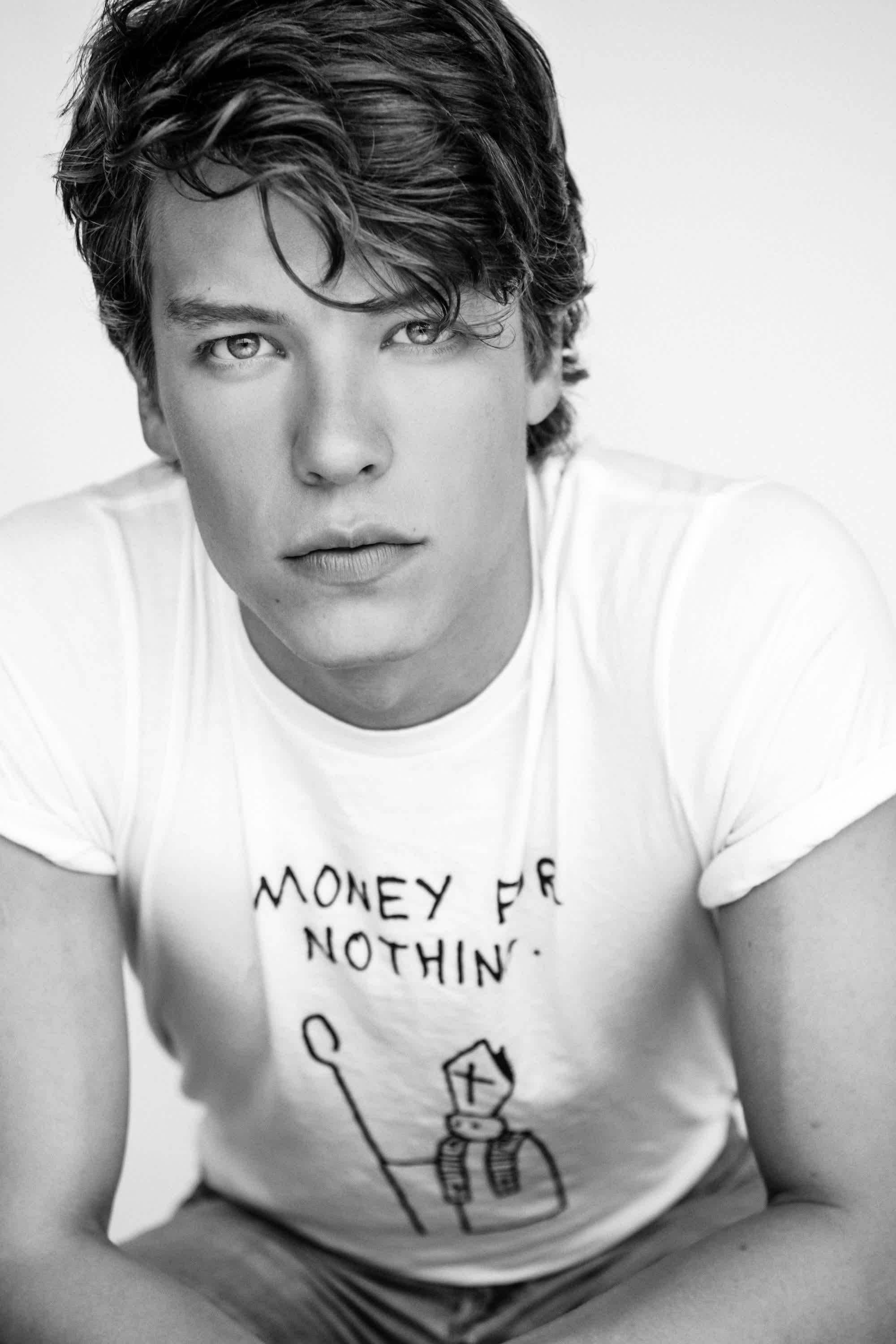 actor Justin Derickson large photo