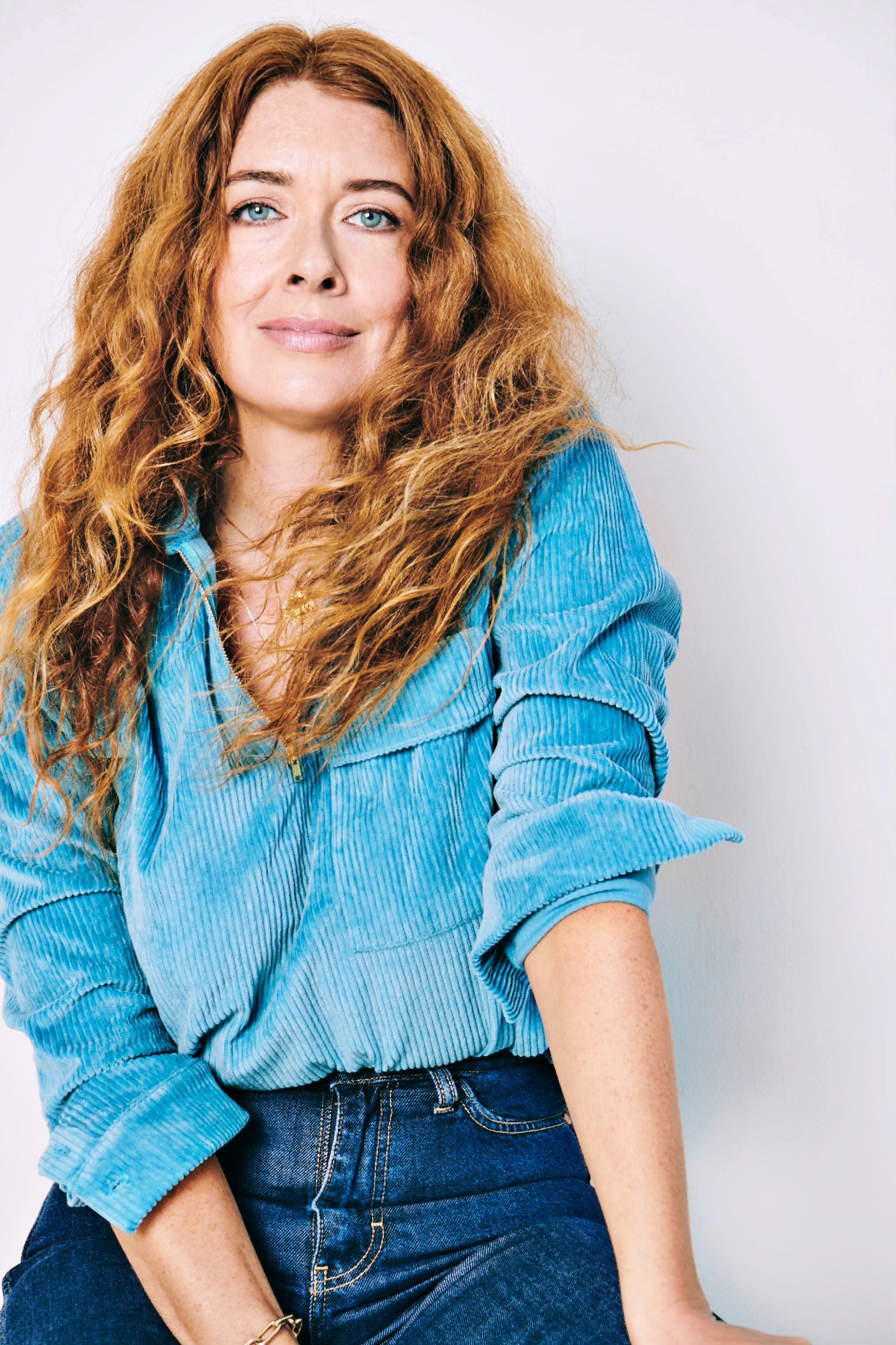 actor Nadia Quinn large photo