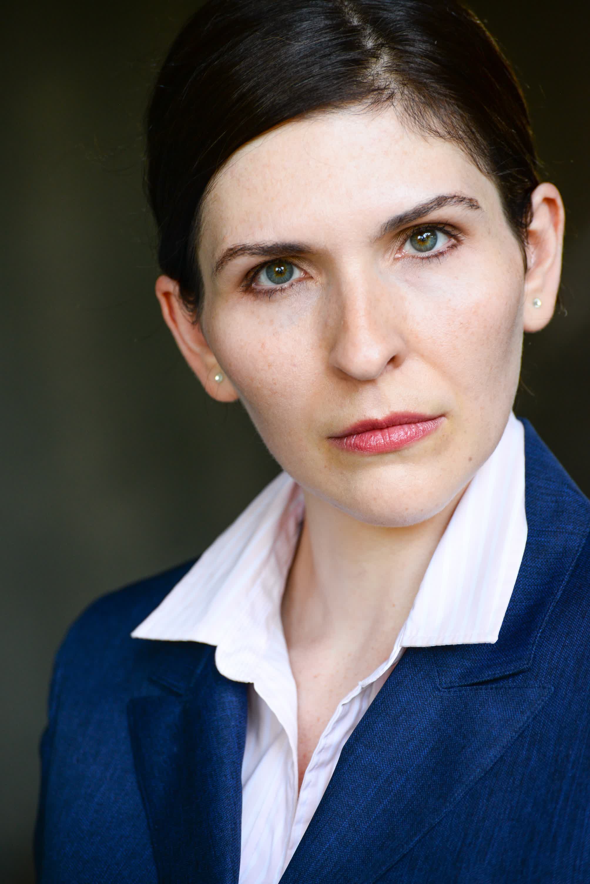 actor Laura Malone Hunt large photo