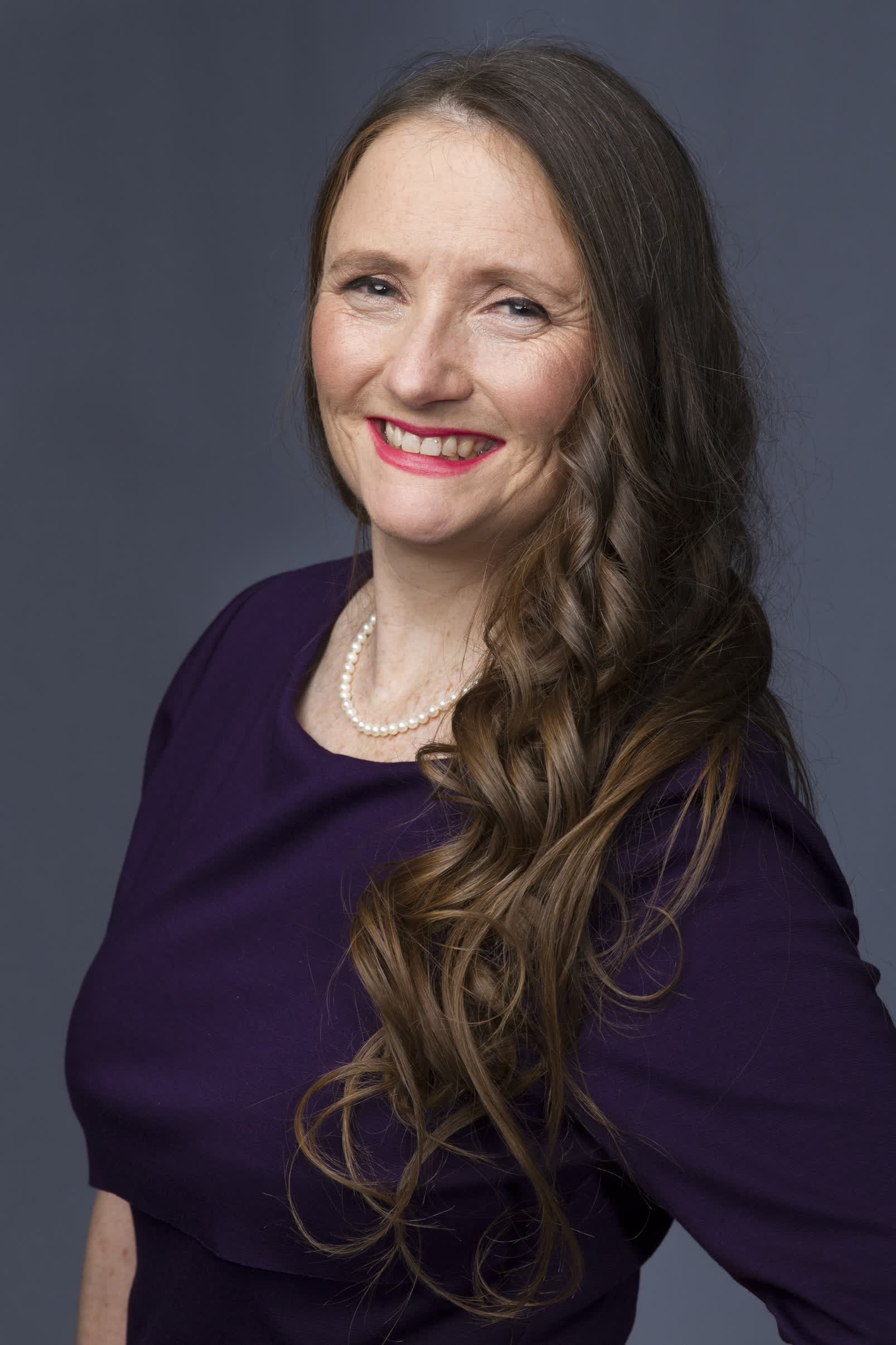 actor Caroline Green large photo