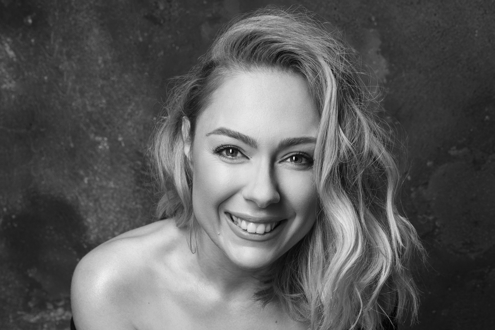 actor Giulia Nahmany large photo