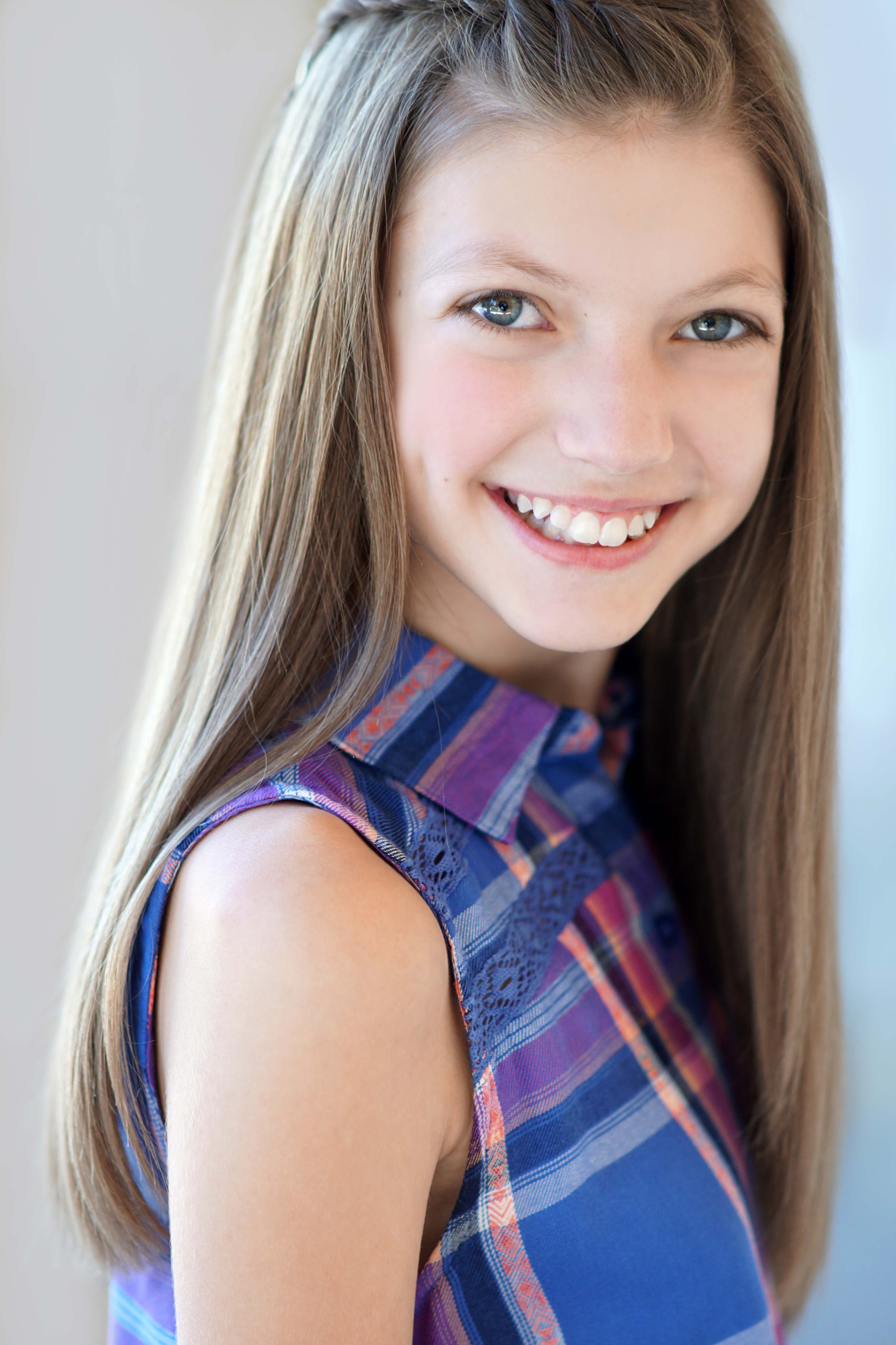 actor Alexa Reddy large photo