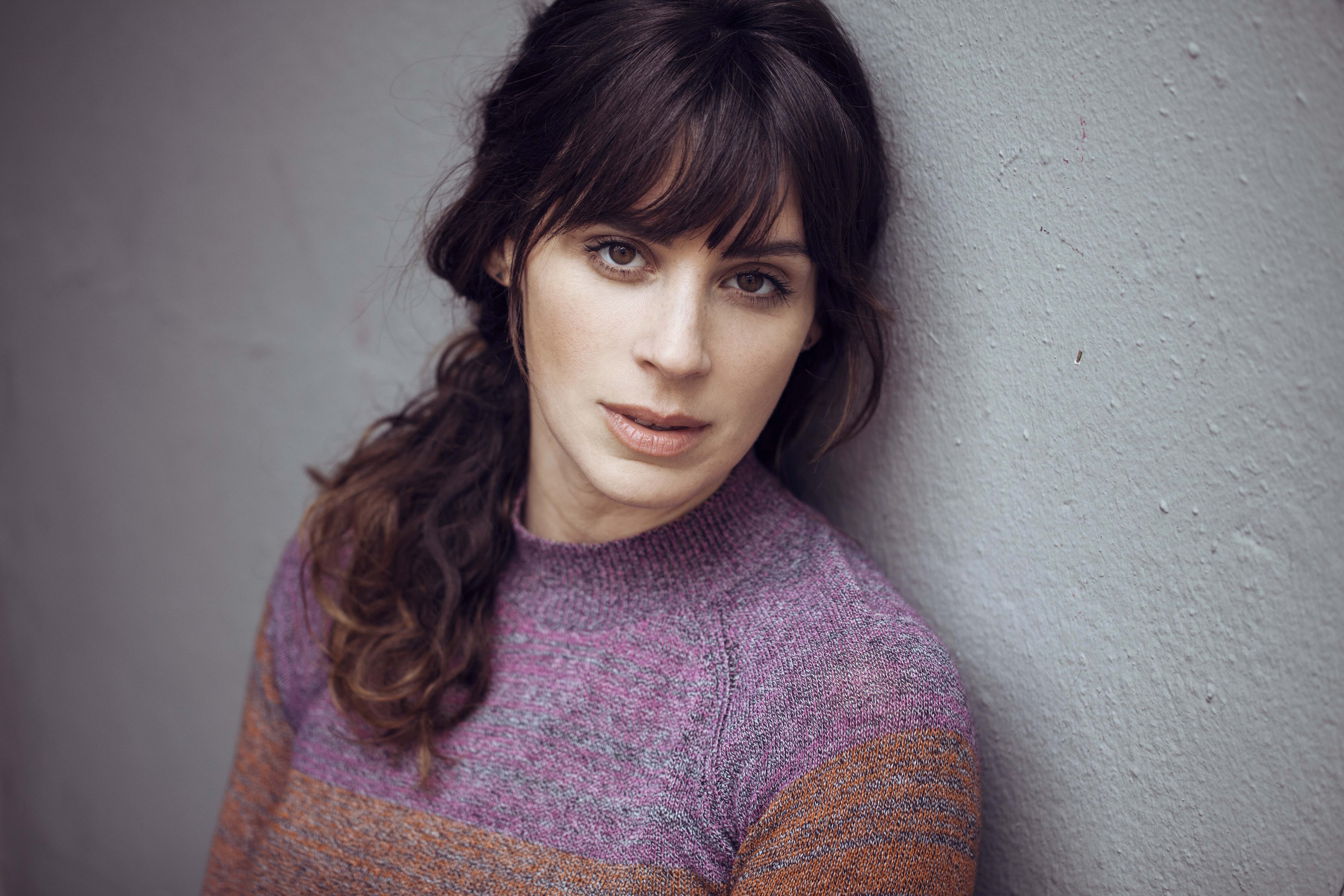 actor Ginnie Watson large photo