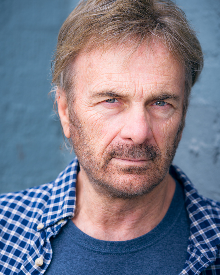 actor Tom Young large photo