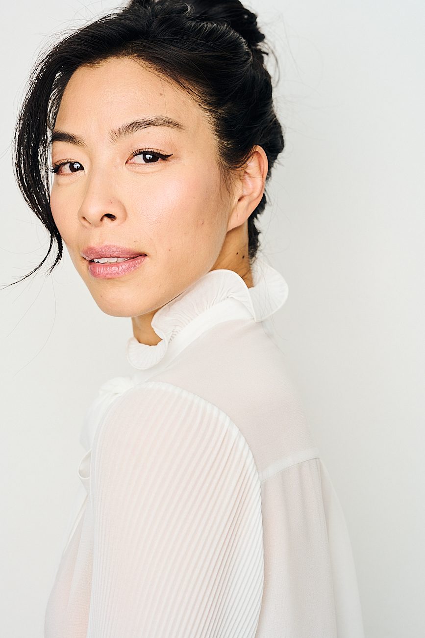 actor Jennifer Khoe large photo