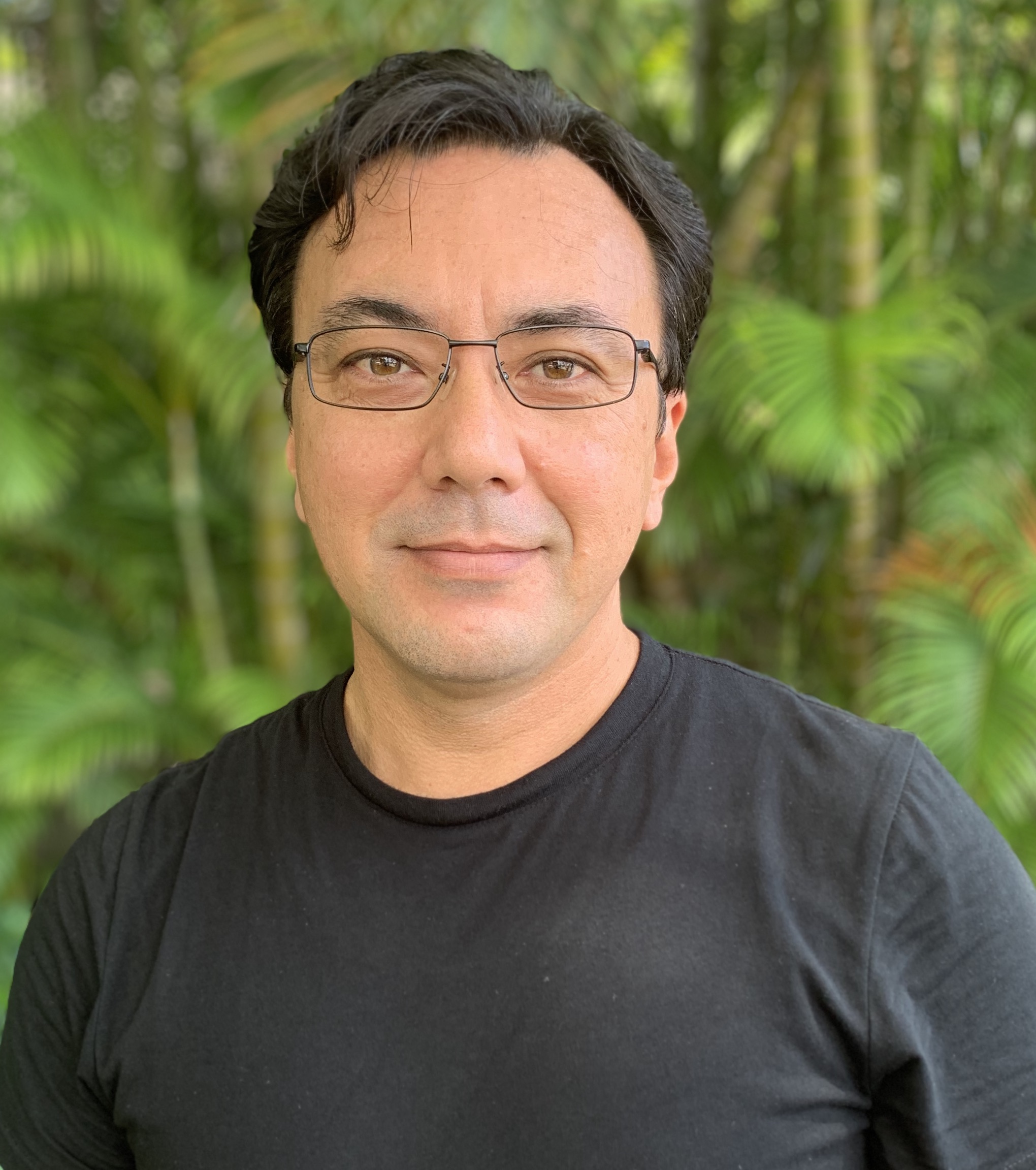 actor Larry Schultz large photo