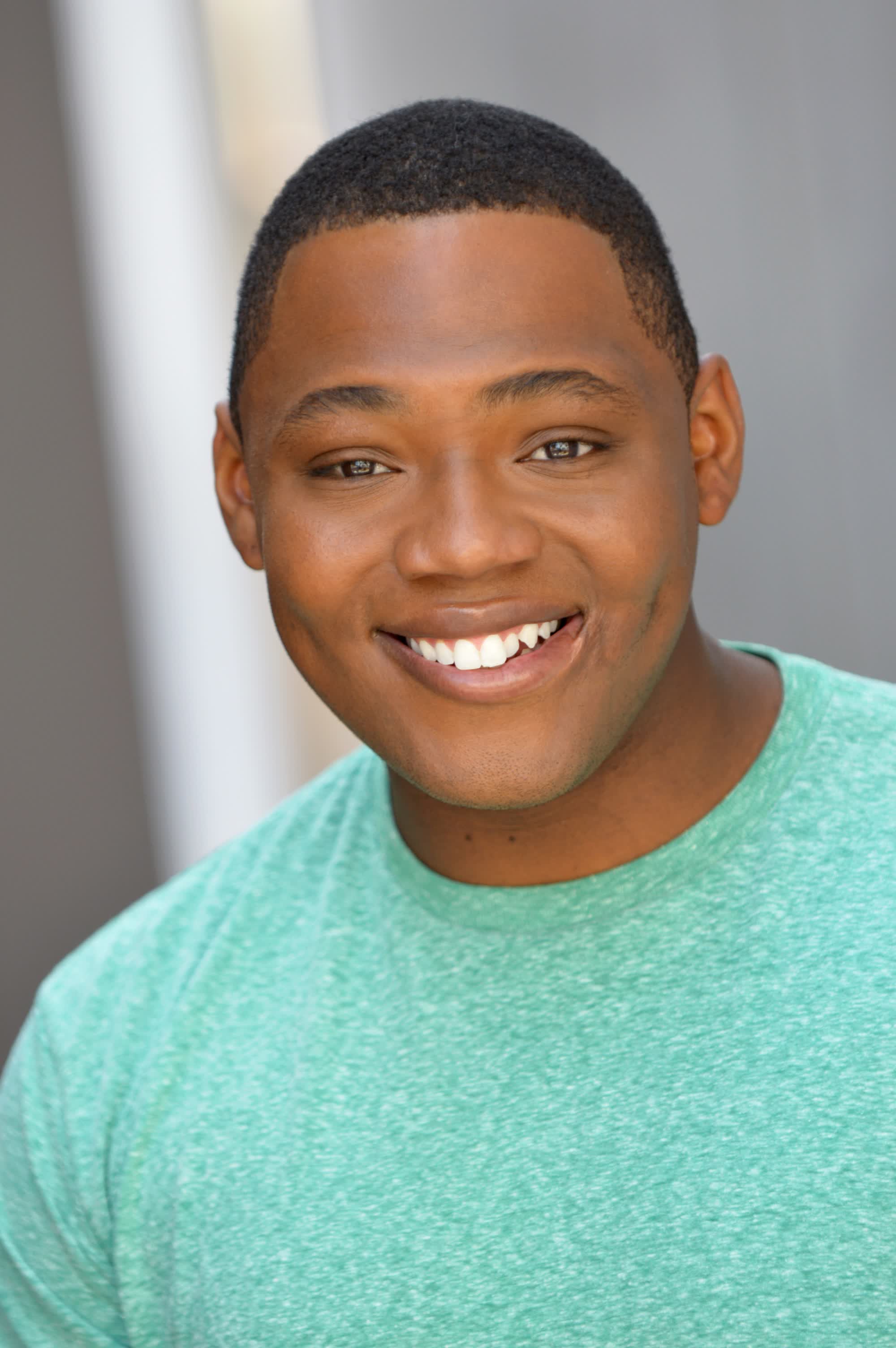 actor Joshua Walker large photo