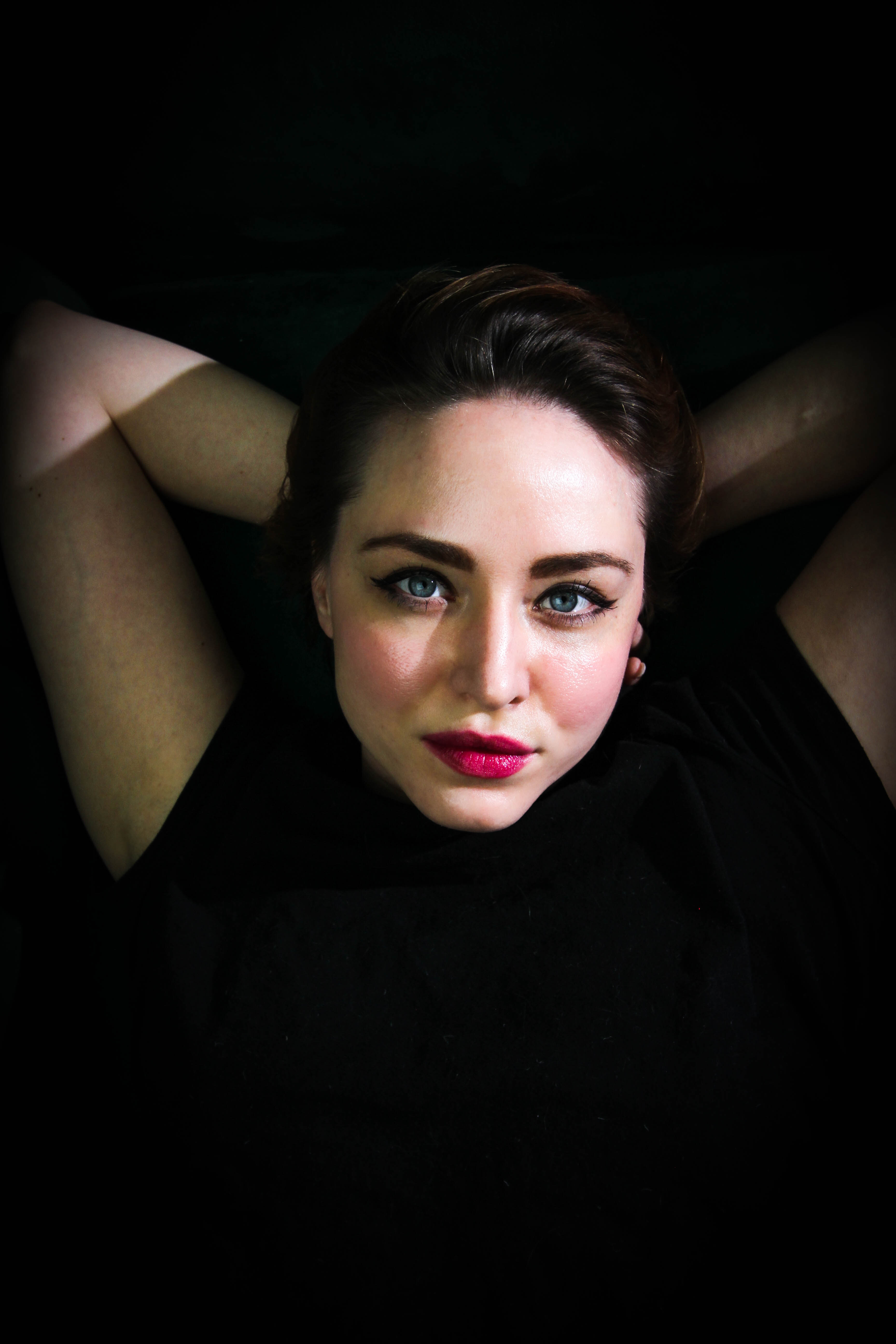 actor Cate Jones large photo