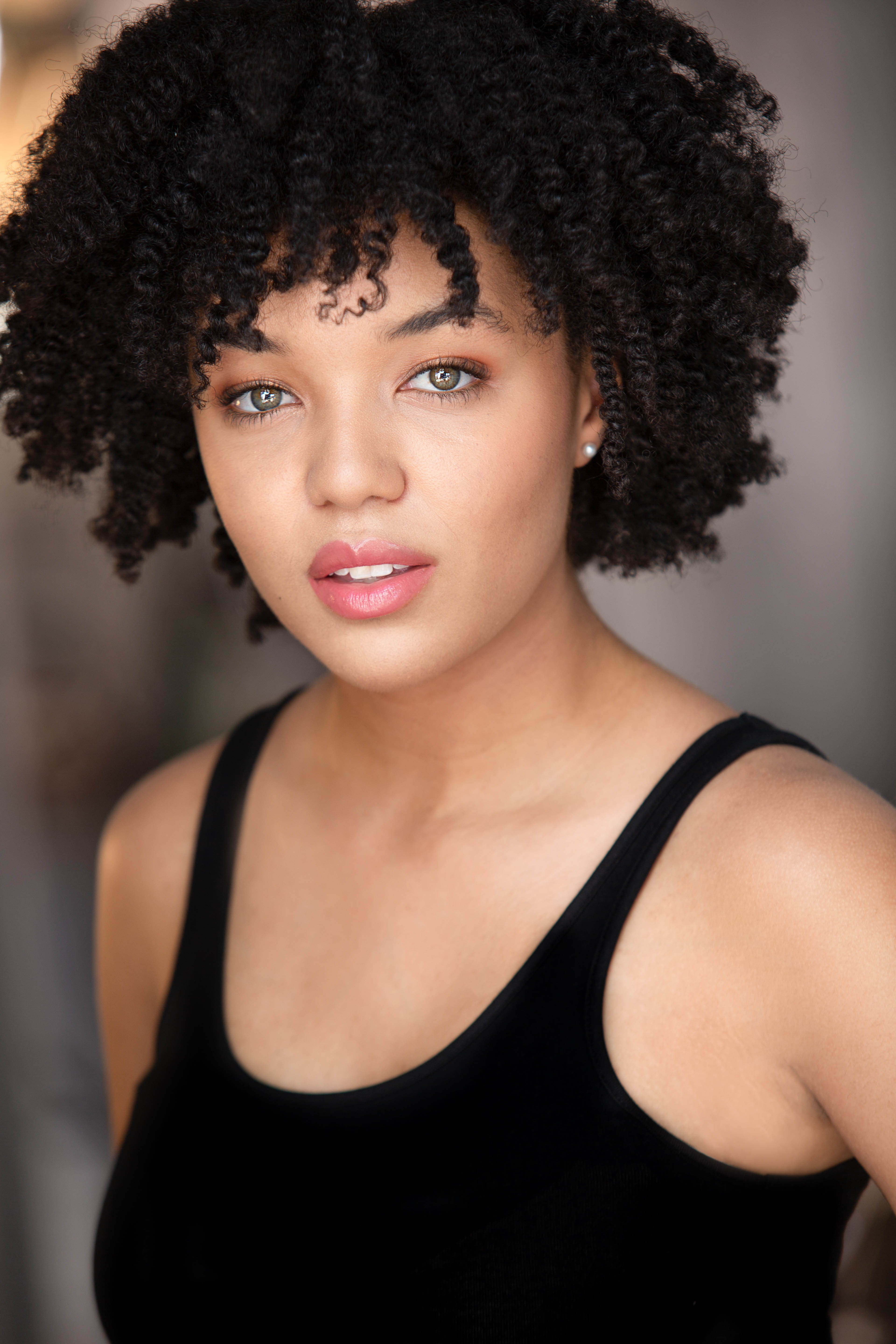 actor Arianna Ngnomire large photo