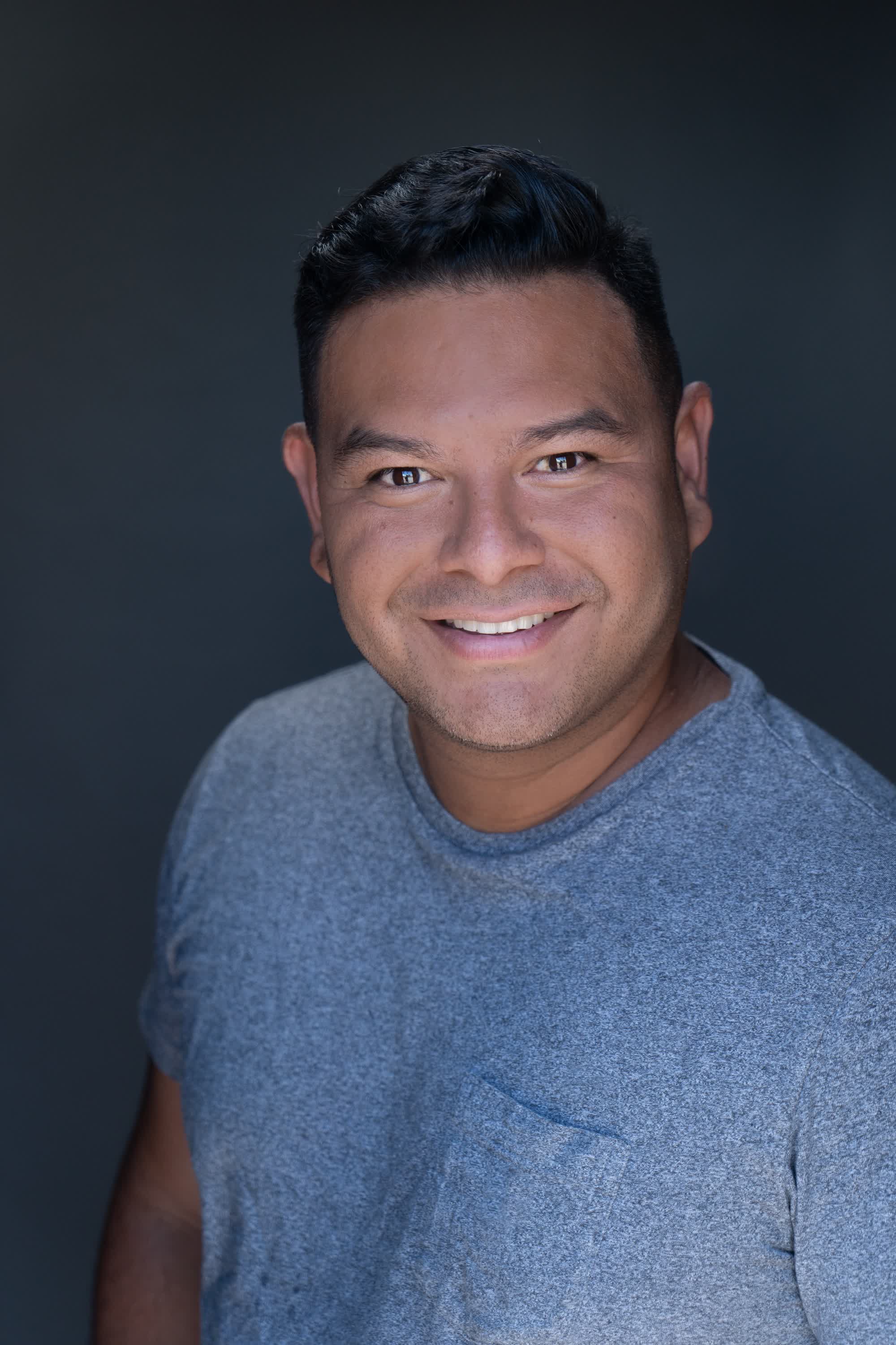 actor Valen Ahlo large photo