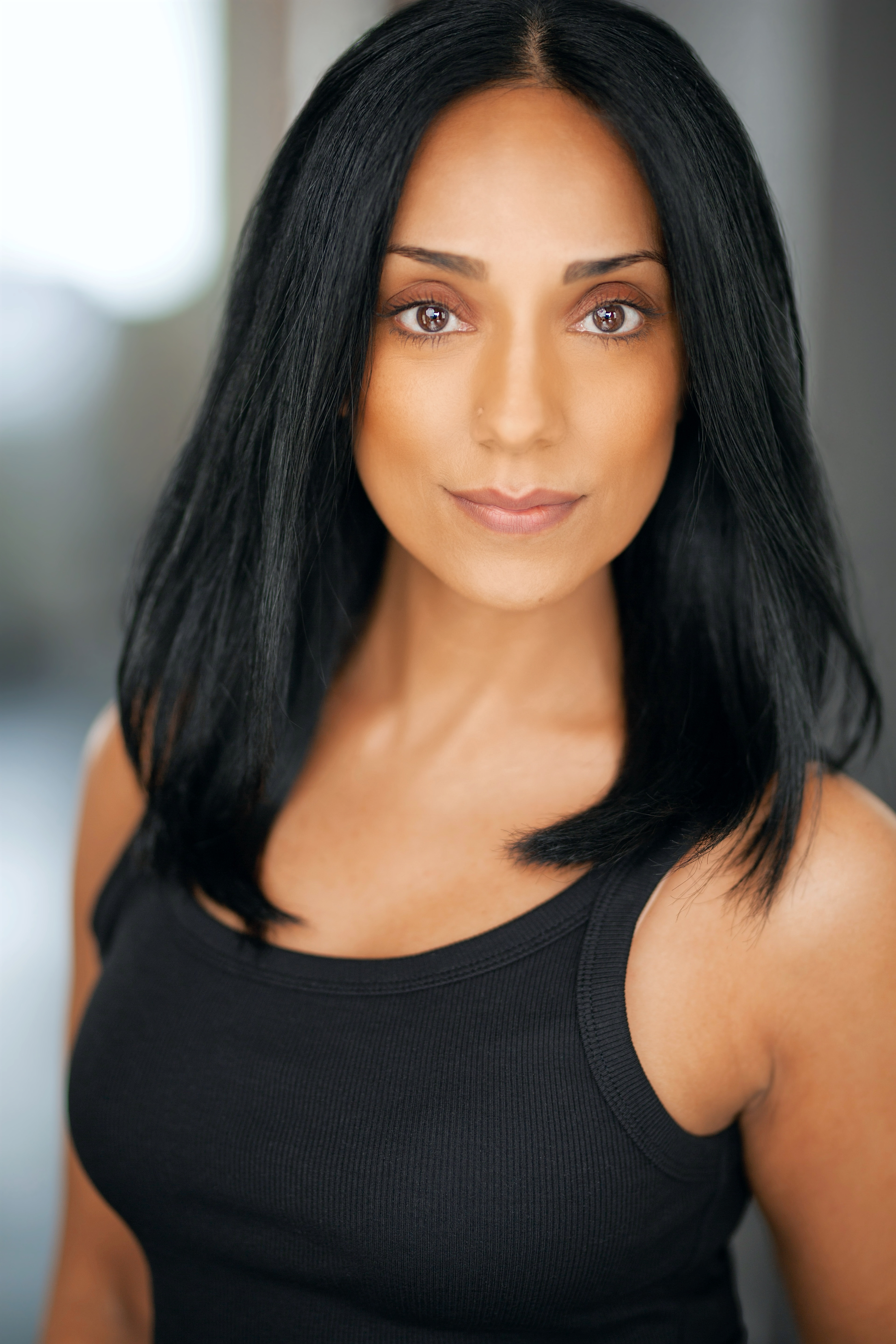 actor Zahra Anderson large photo