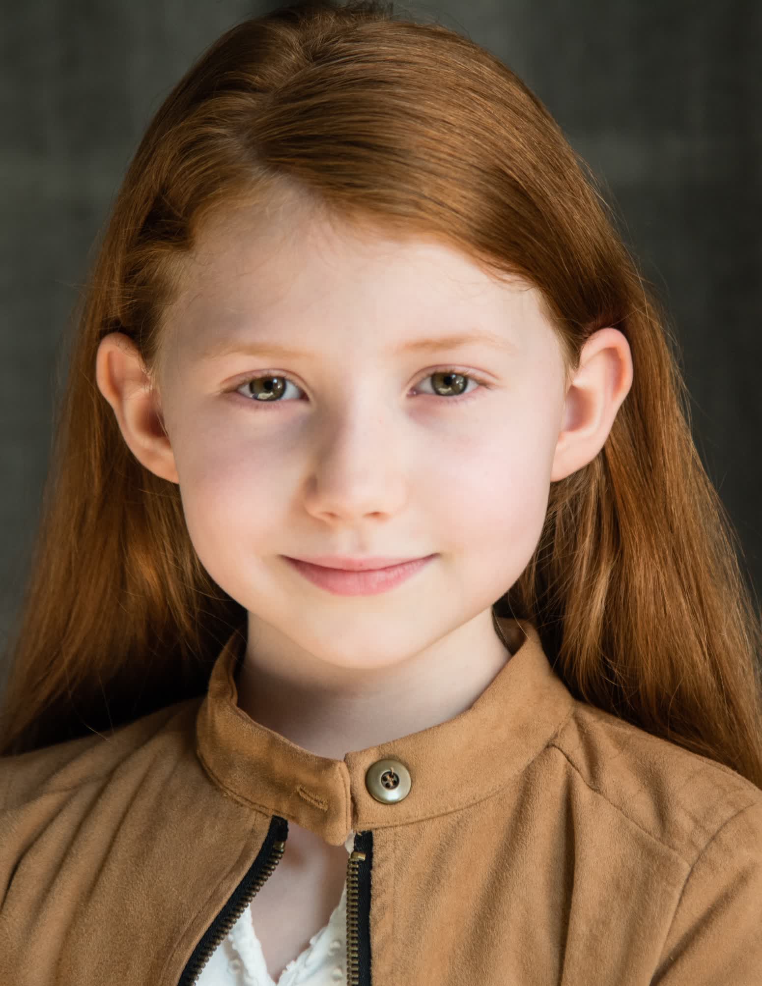 actor Beatrice Schneider large photo