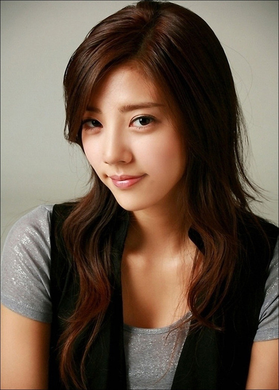 actor Dam-Bi Son large photo
