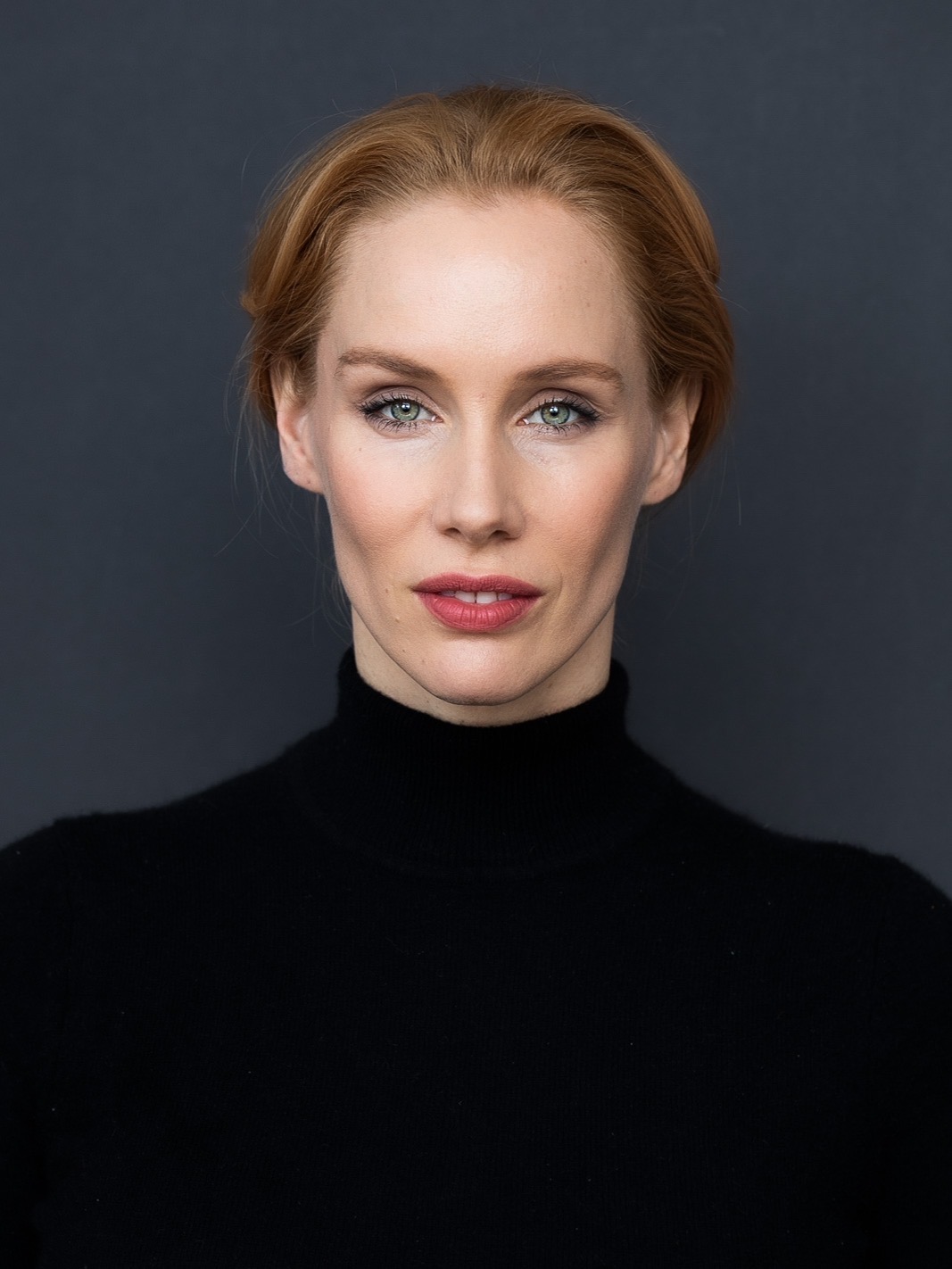 actor Sayla de Goede large photo