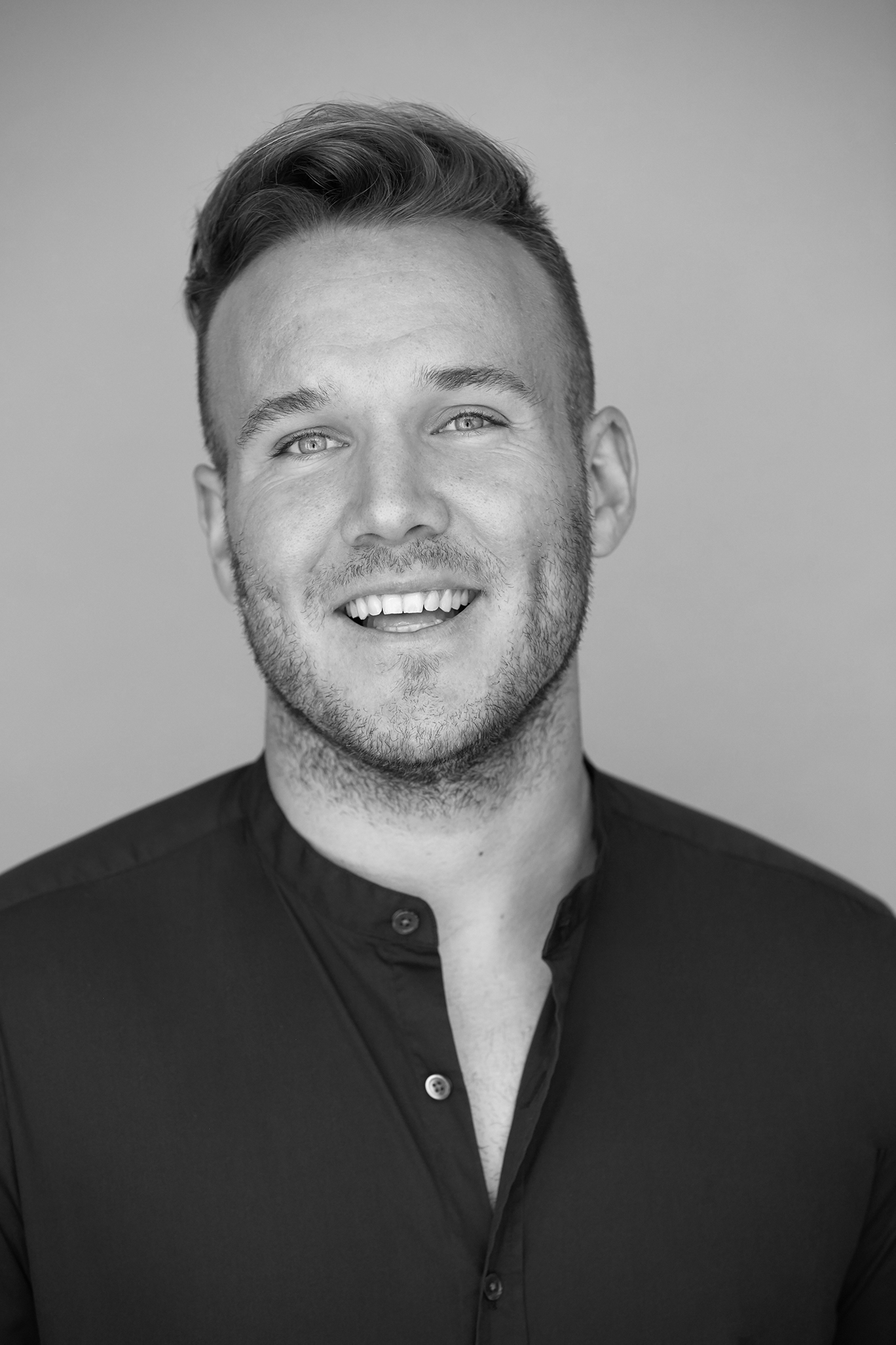 actor Michael Suppes large photo