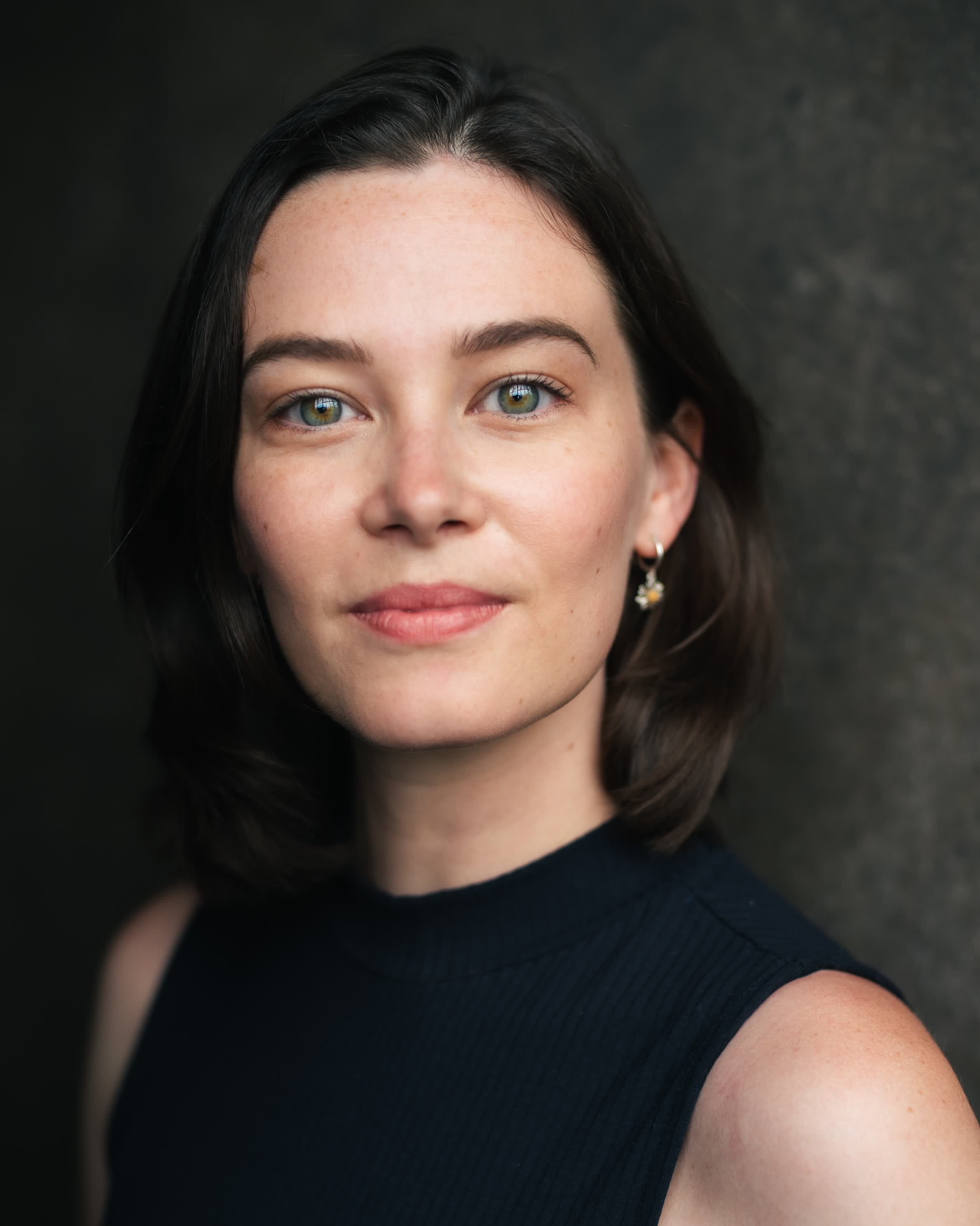 actor Bethany Slater large photo