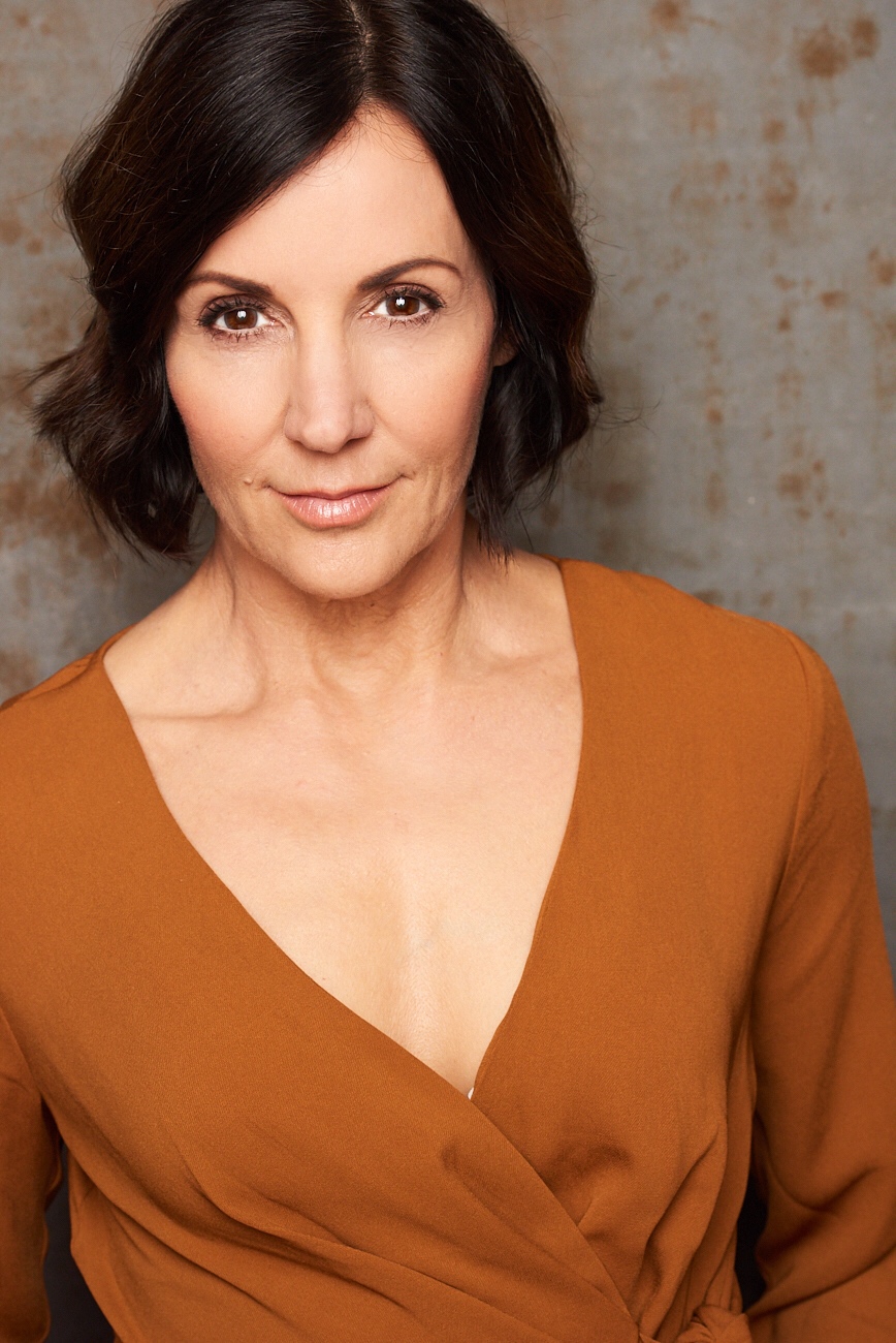 actor Karin Argoud large photo