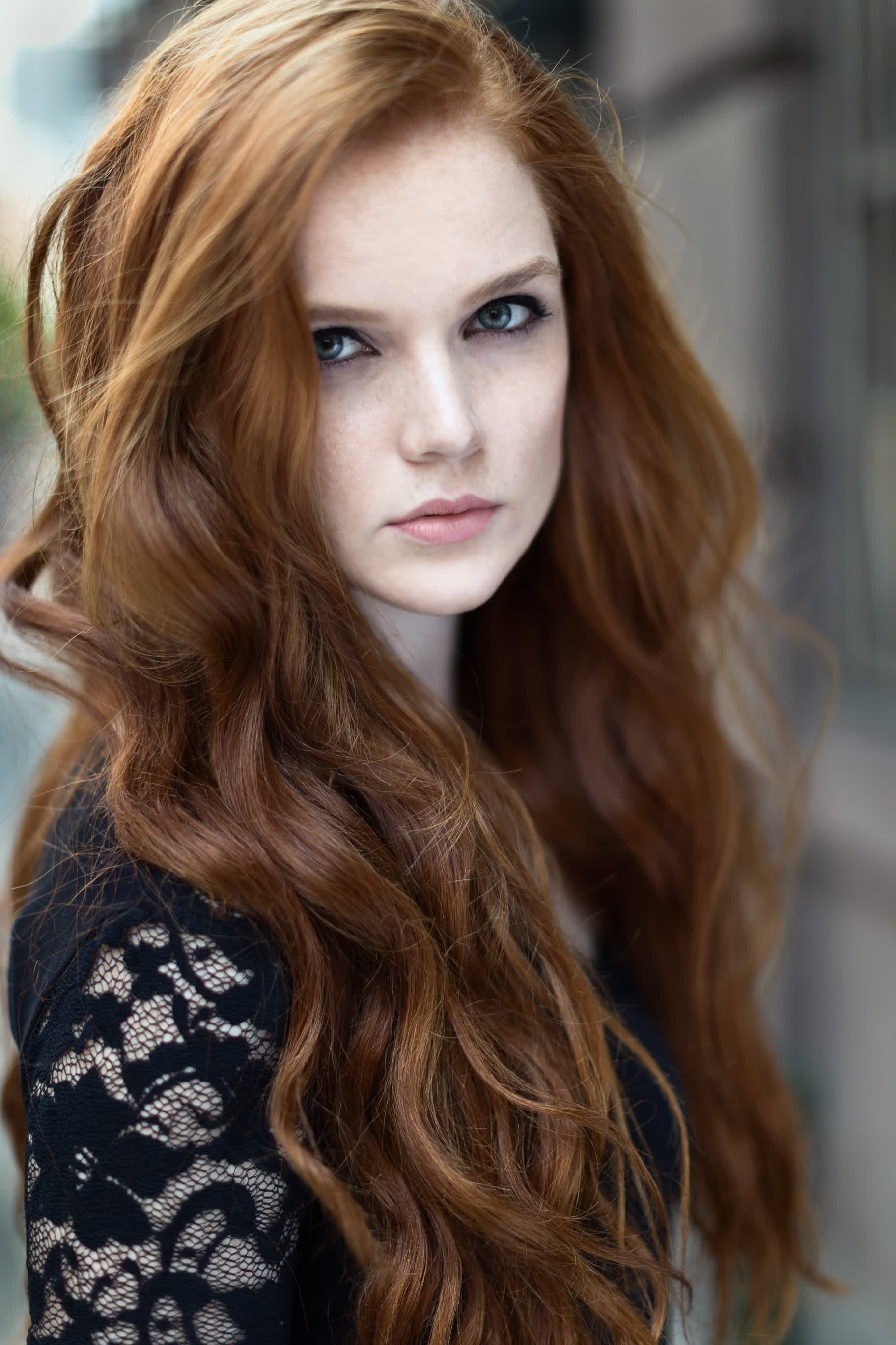 actor Kelly Mulvihill large photo