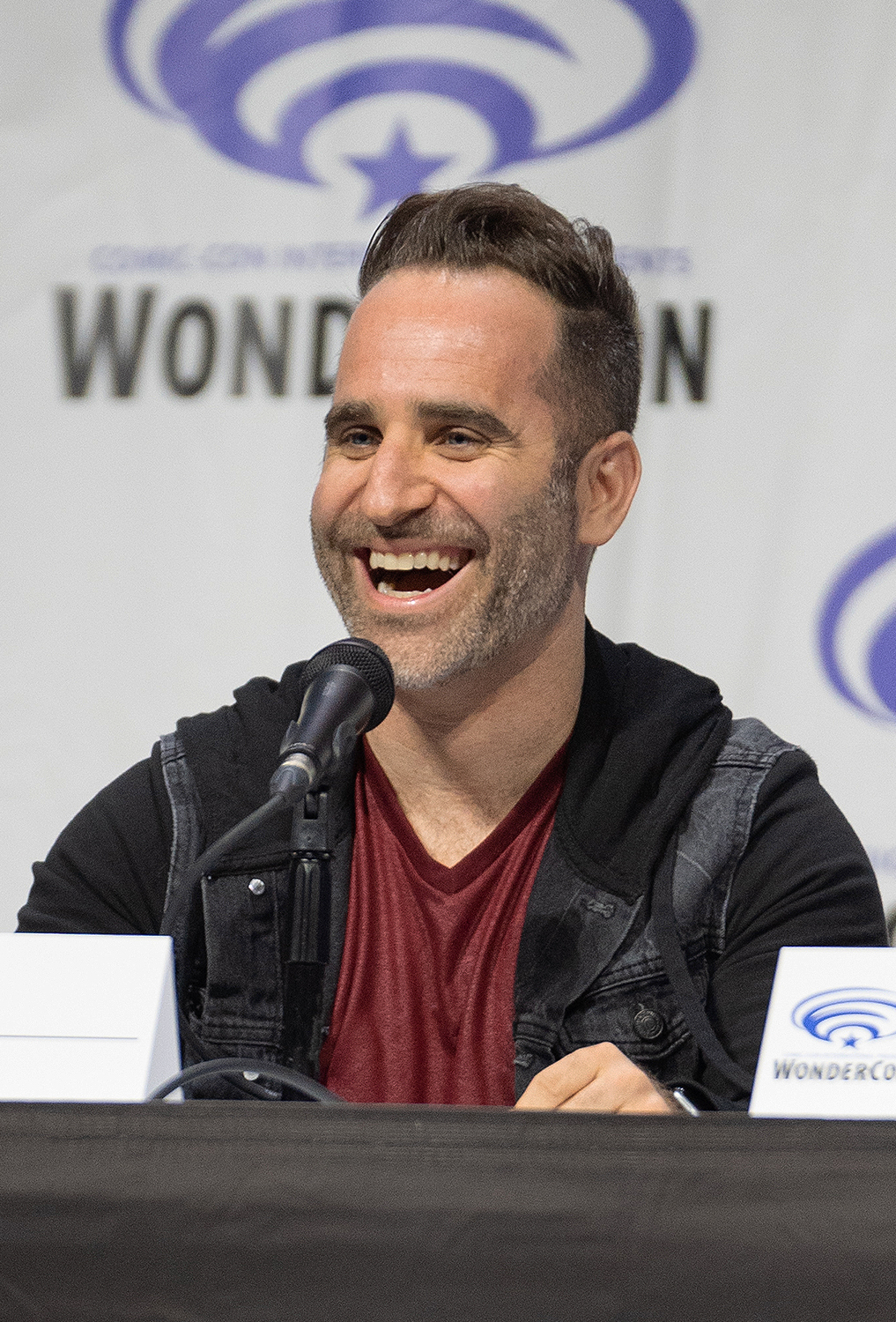 actor Ben Giroux large photo