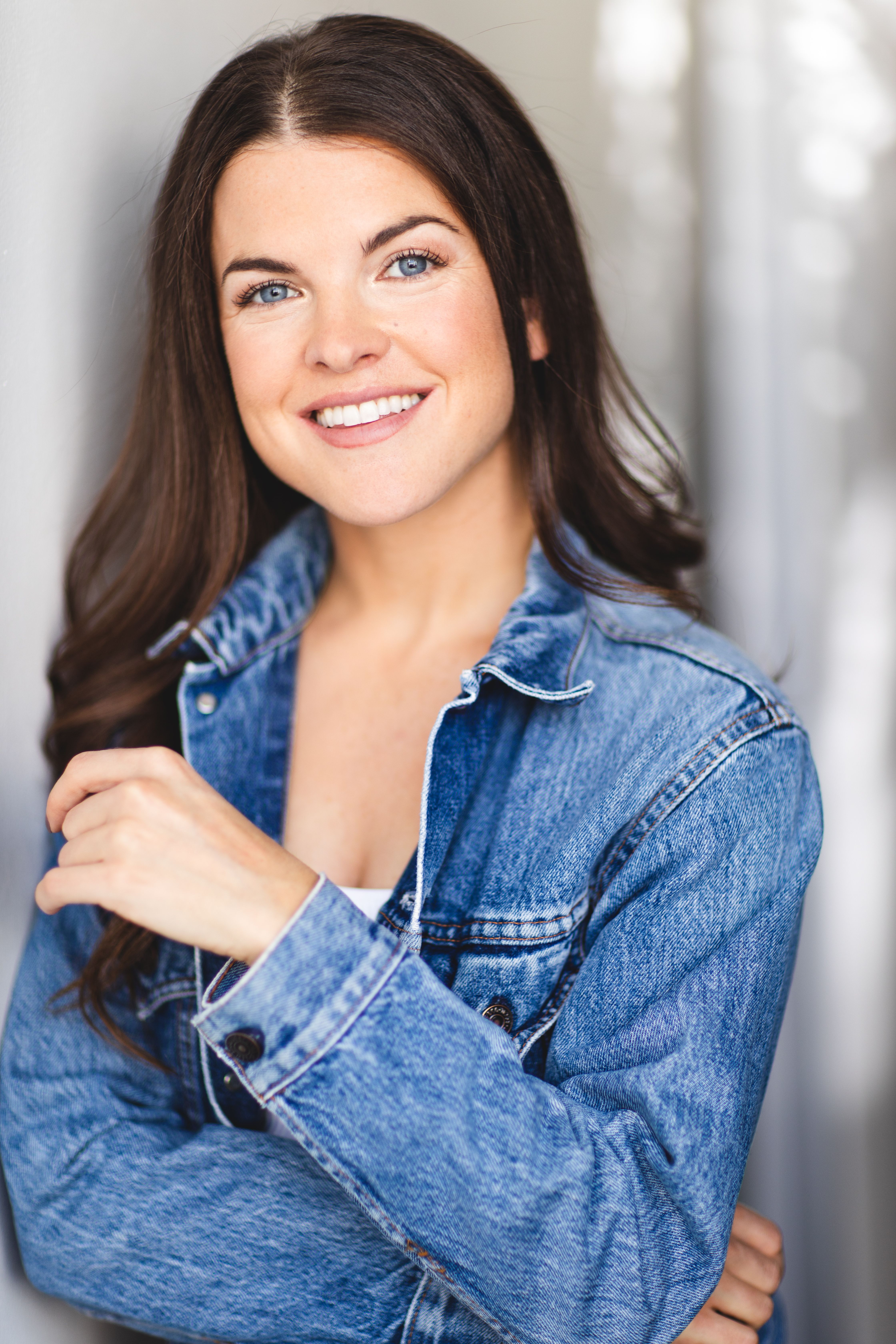 actor Madeline Leon large photo