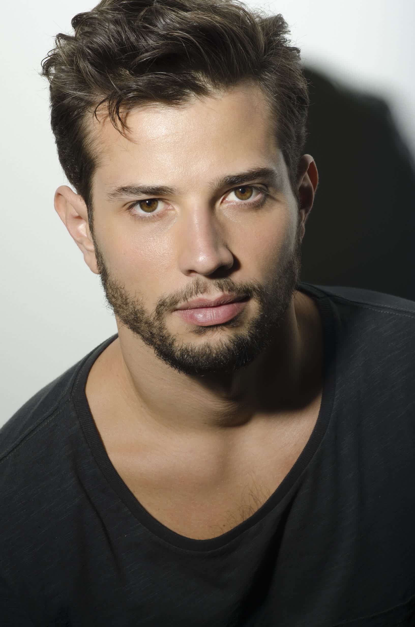 actor Rafael de la Fuente large photo