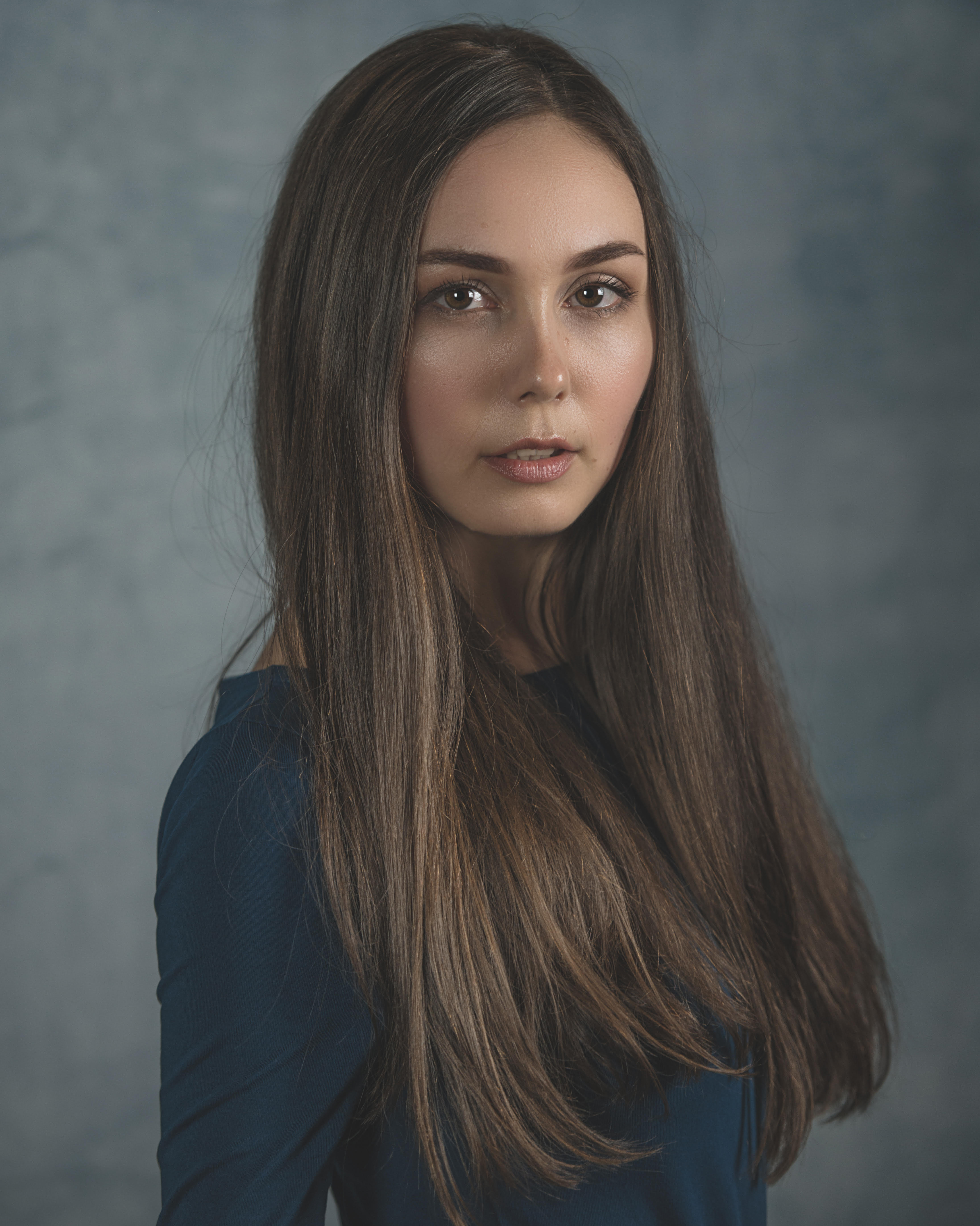 actor Polina Sulim large photo
