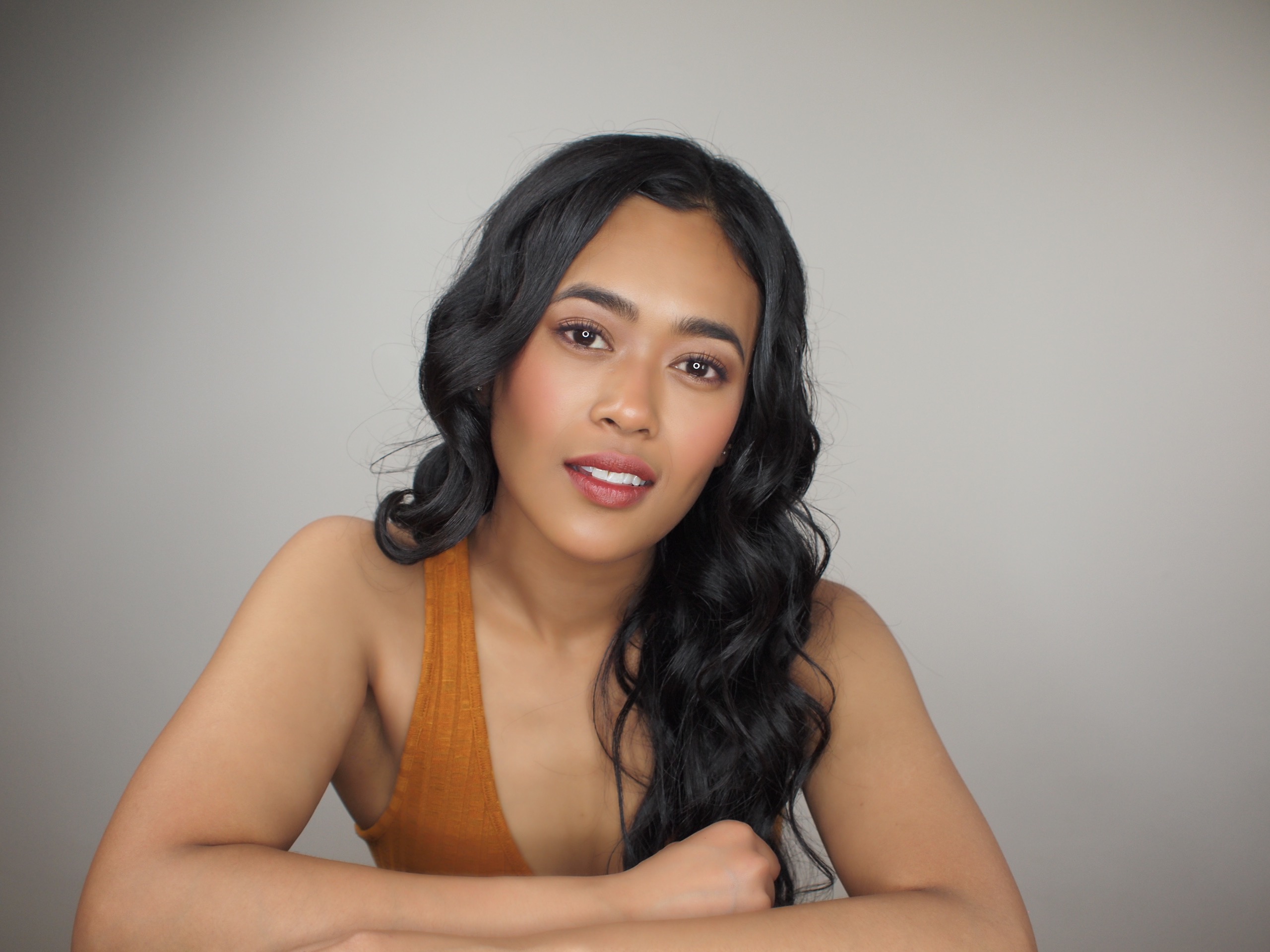 actor Victoria Sawal large photo