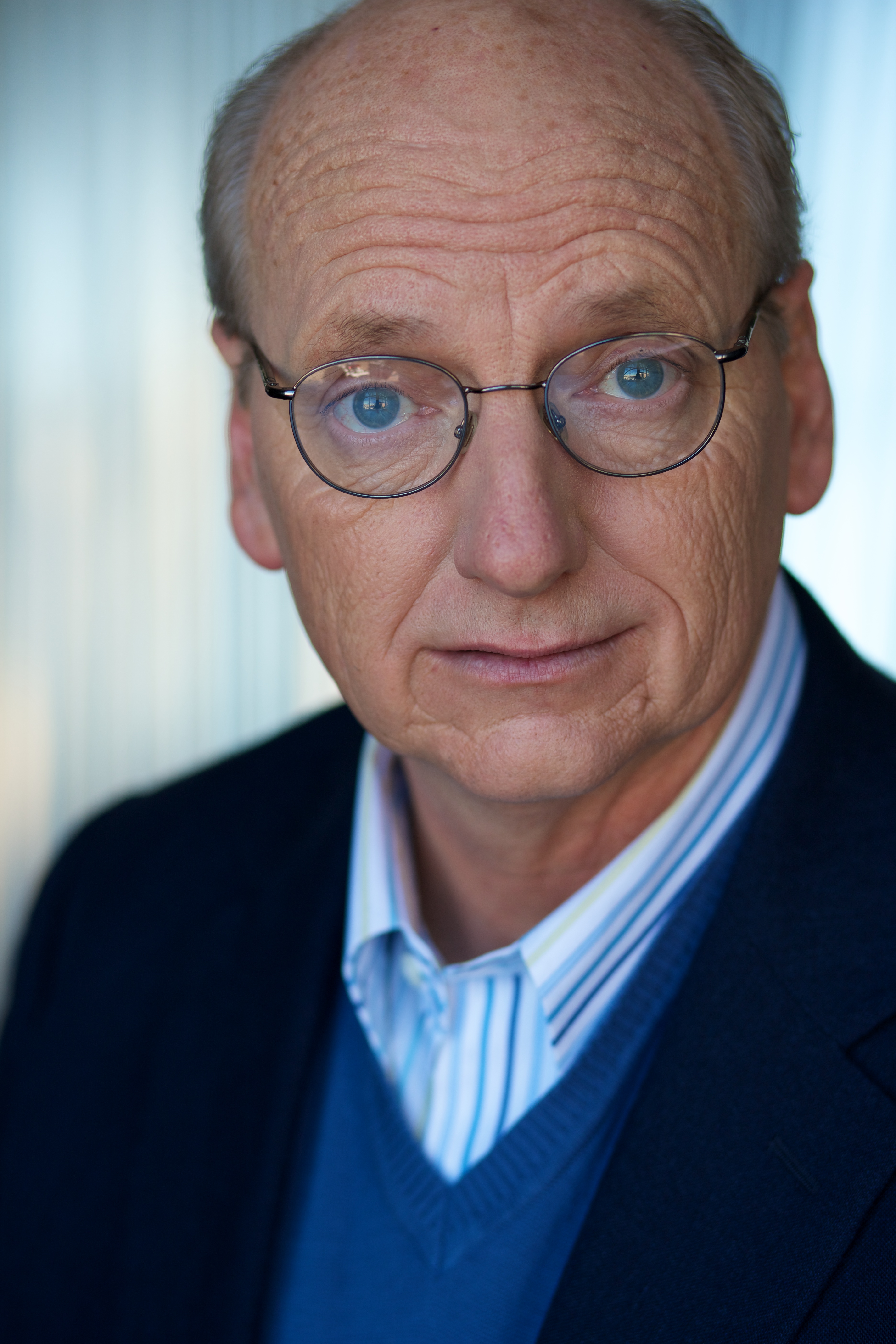 actor Doug Jackson large photo