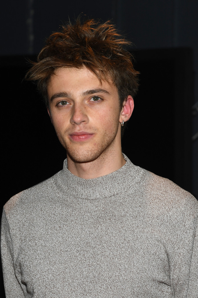 actor Benjamin Voisin large photo