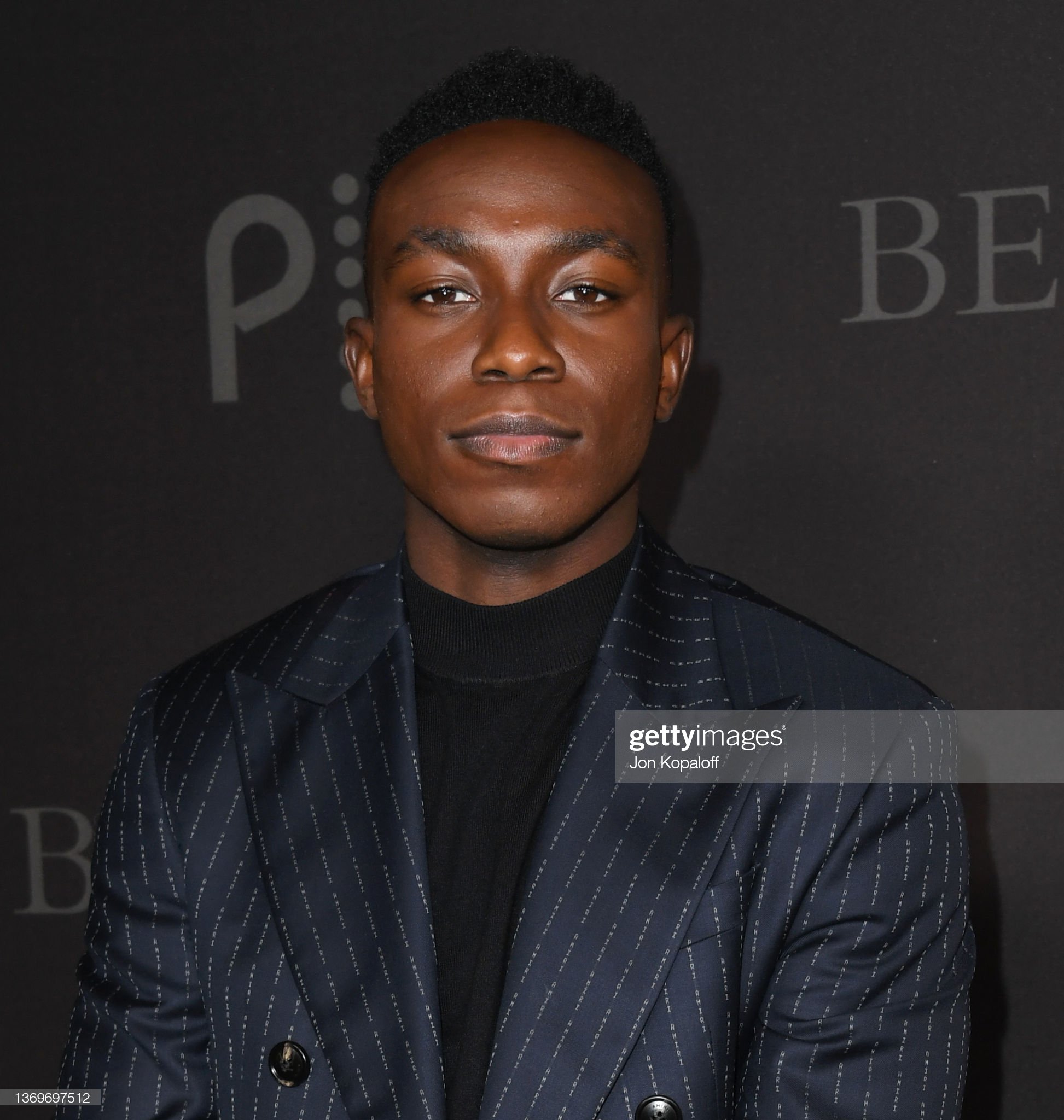 actor Olly Sholotan large photo