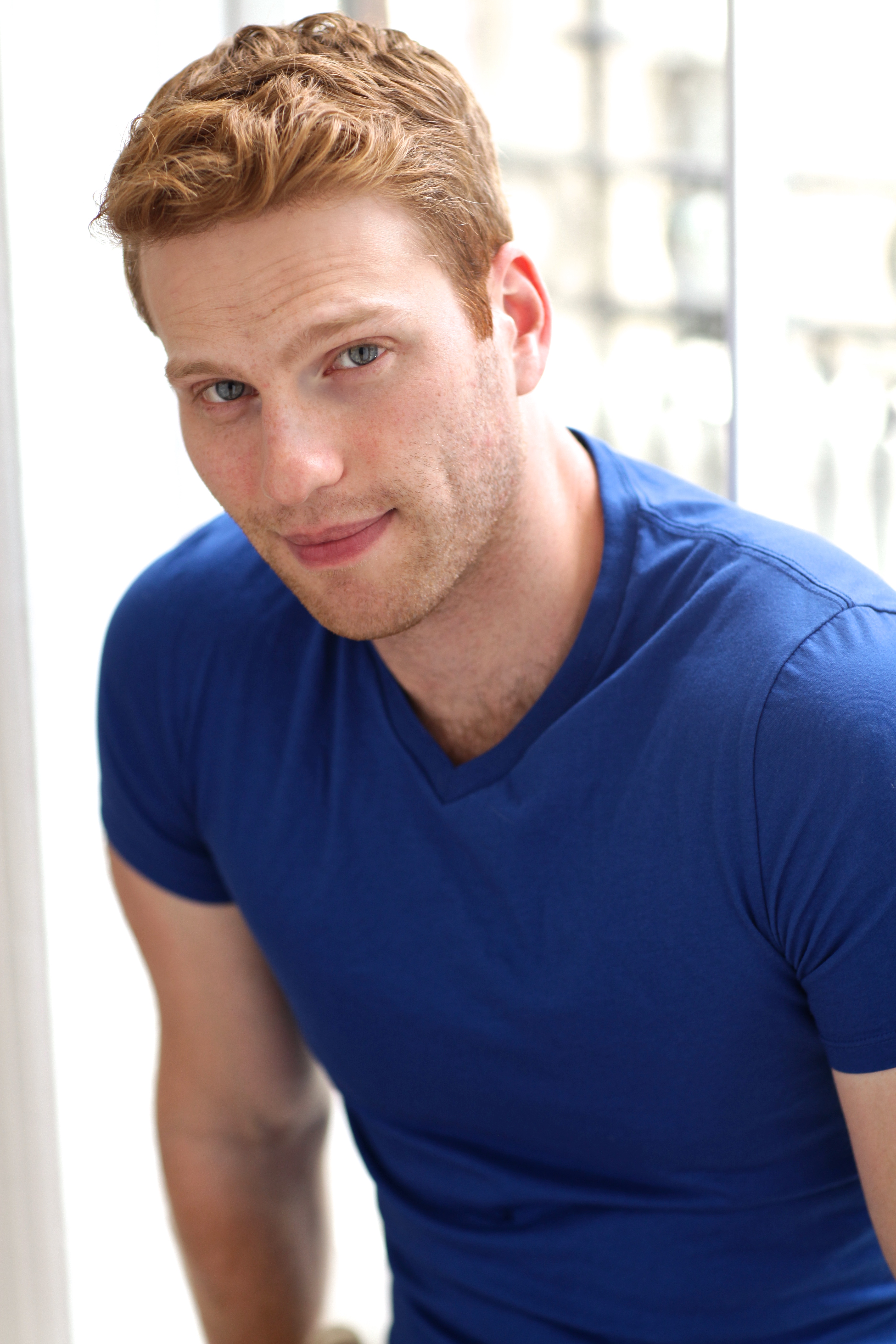 actor Grant MacDermott large photo