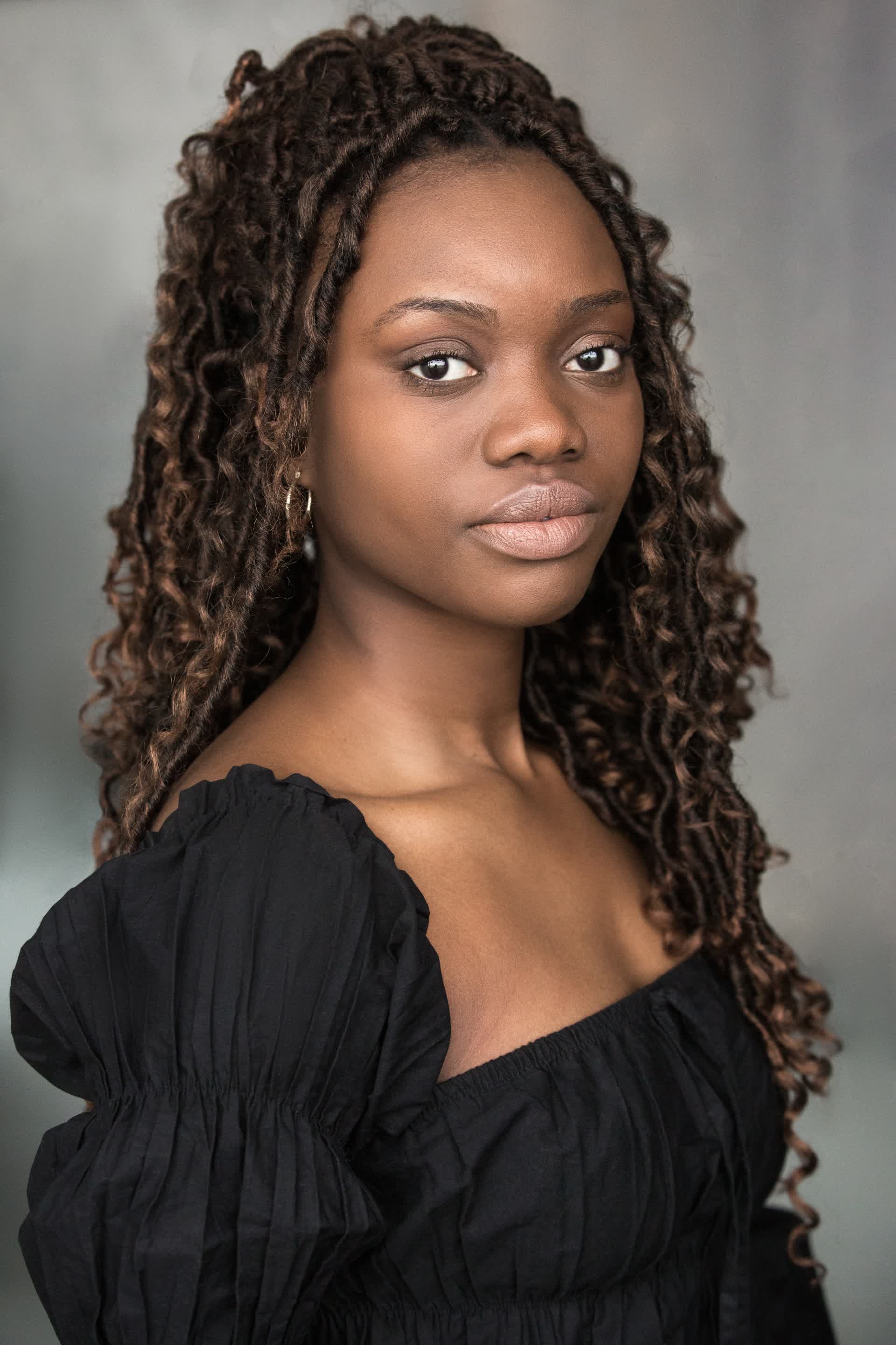 actor Tosin Thompson large photo